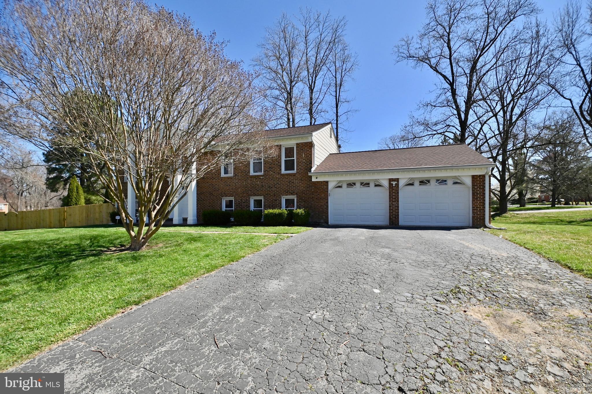 SHERWOOD FOREST - Residential