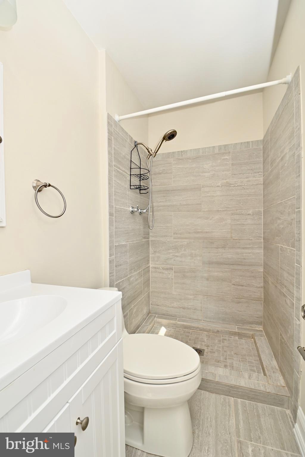 SHERWOOD FOREST - Residential