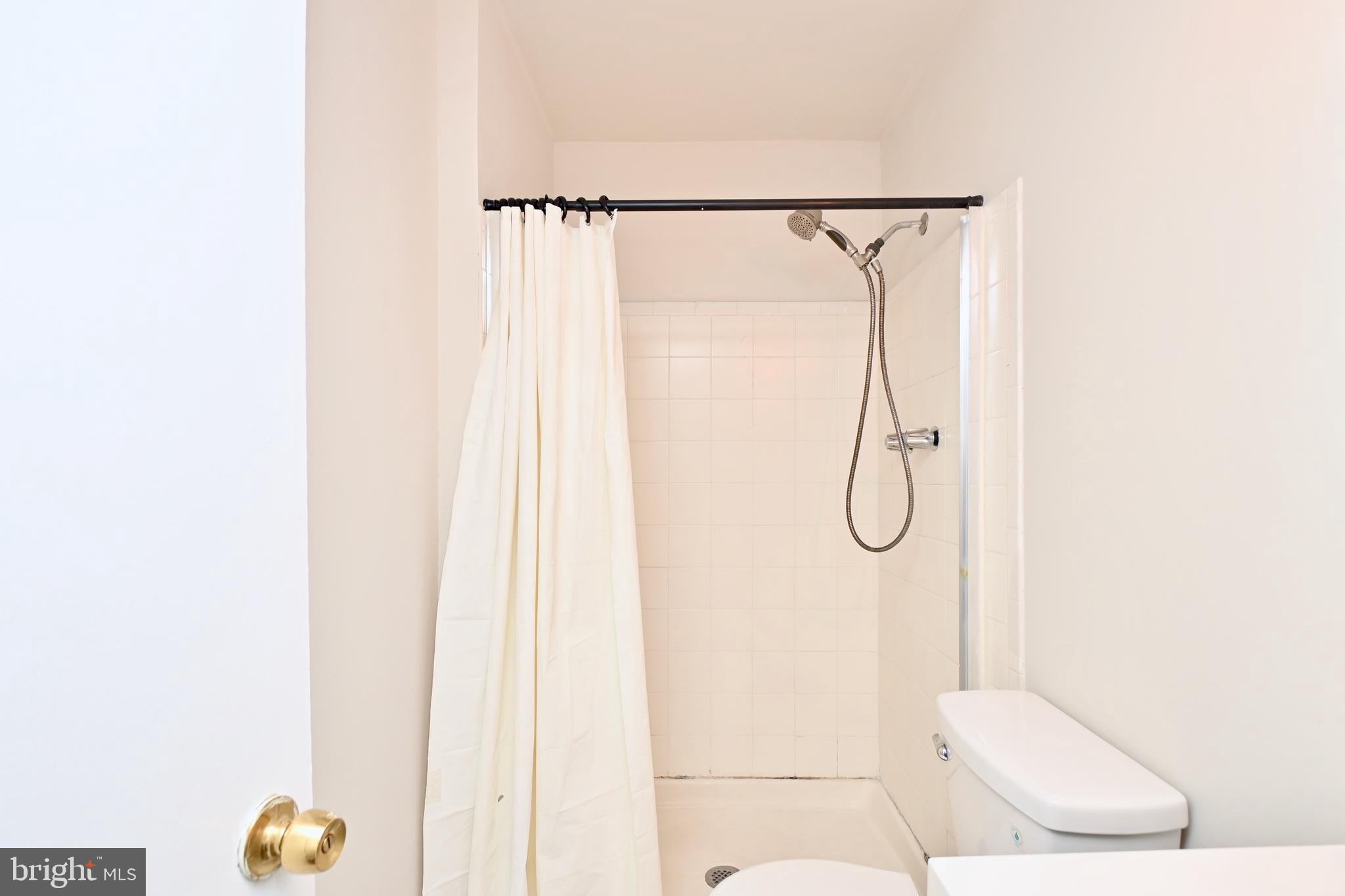 SHERWOOD FOREST - Residential