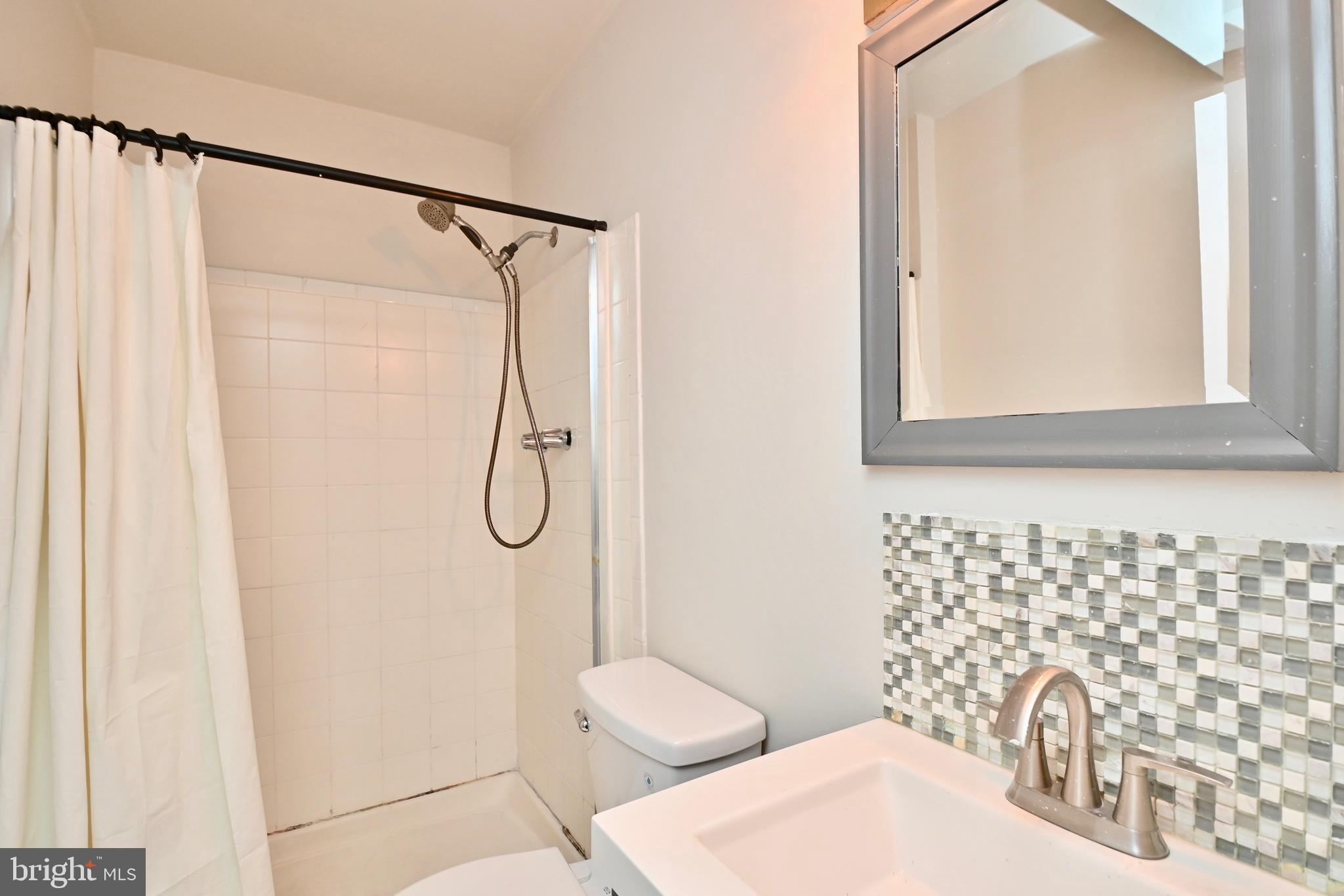 SHERWOOD FOREST - Residential