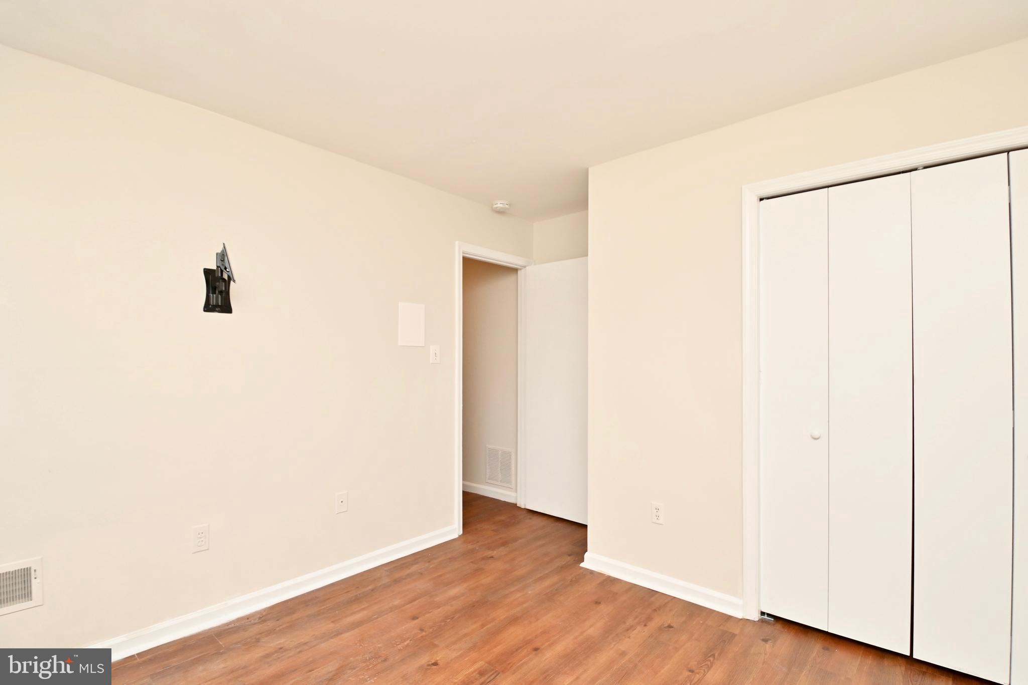 SHERWOOD FOREST - Residential