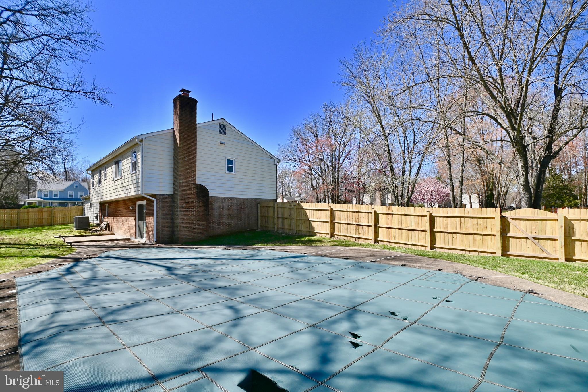 SHERWOOD FOREST - Residential