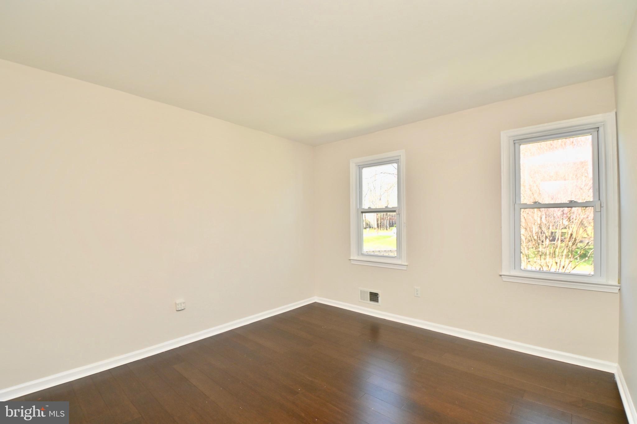 SHERWOOD FOREST - Residential