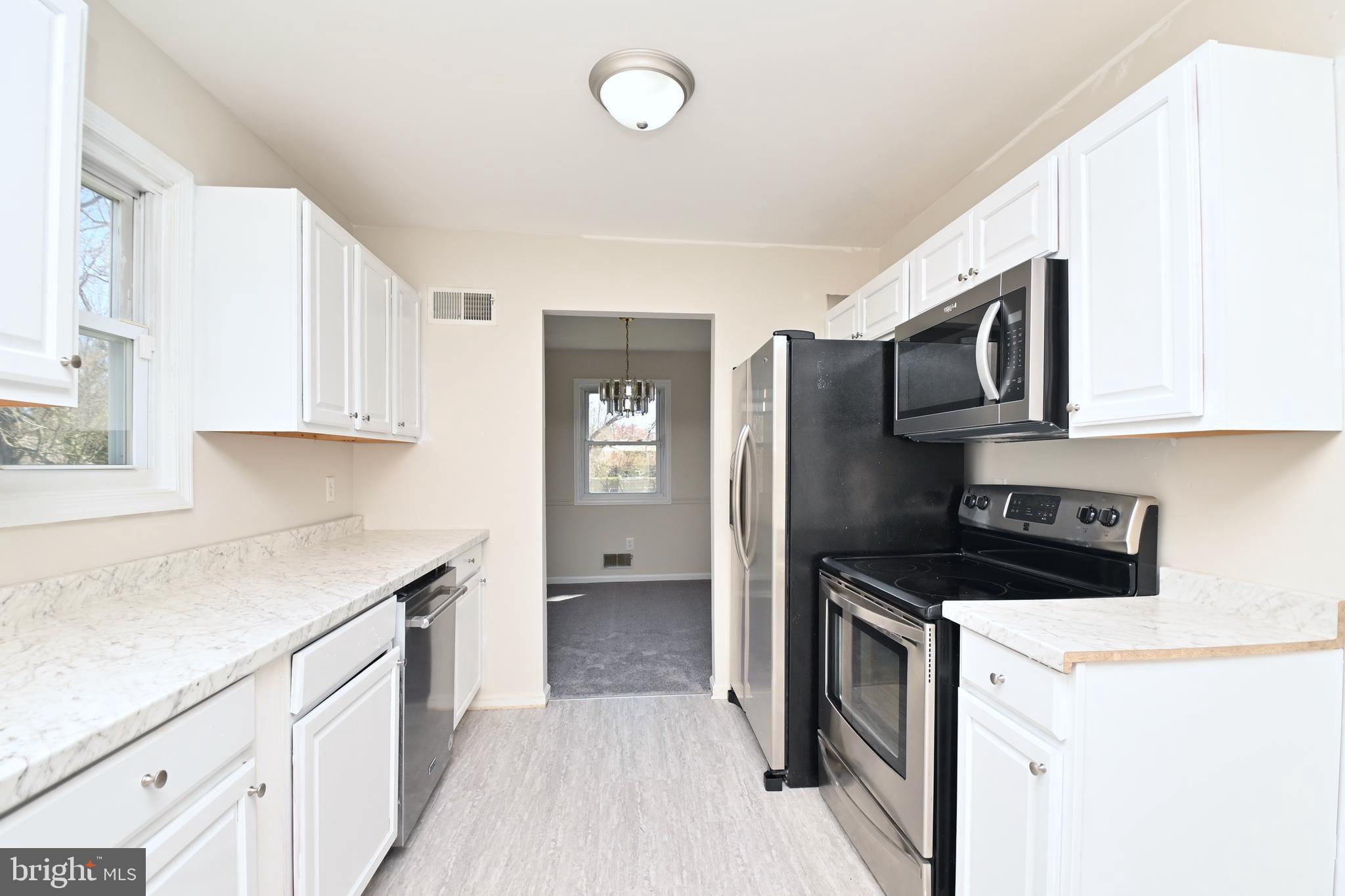 SHERWOOD FOREST - Residential