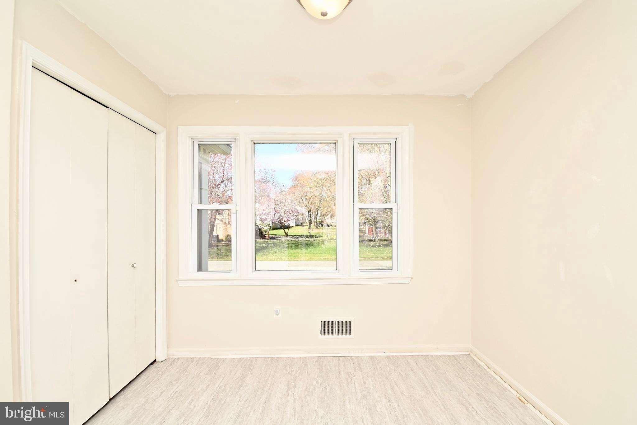 SHERWOOD FOREST - Residential