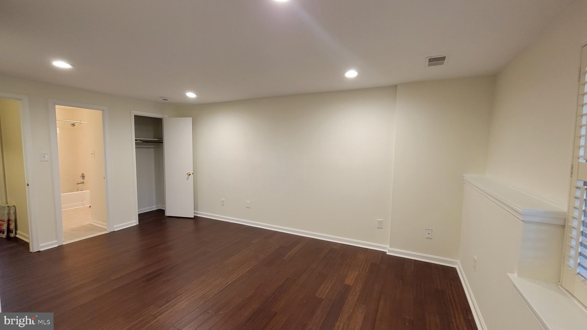 WHISPERWOOD - Residential