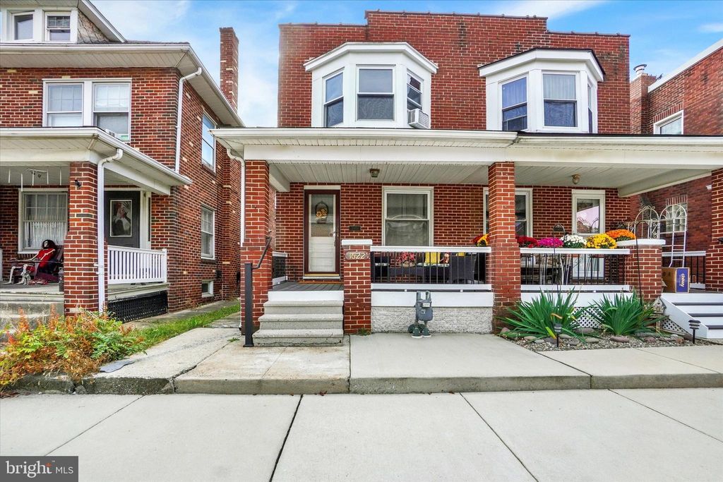 Photo of 1622 W Philadelphia Street, YORK, PA 17404 (MLS # PAYK2092922)