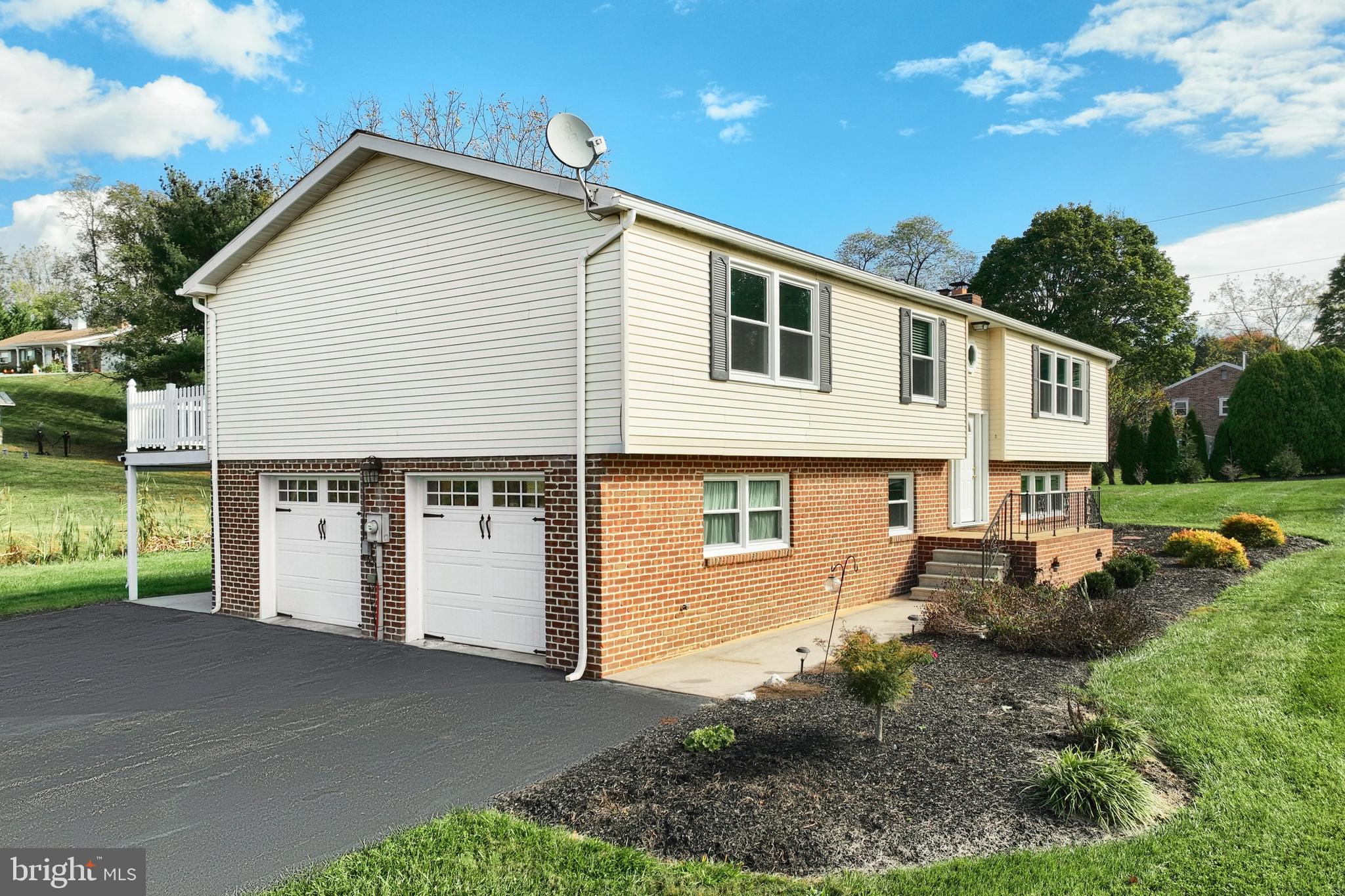 2525 SPRINGWOOD ROAD