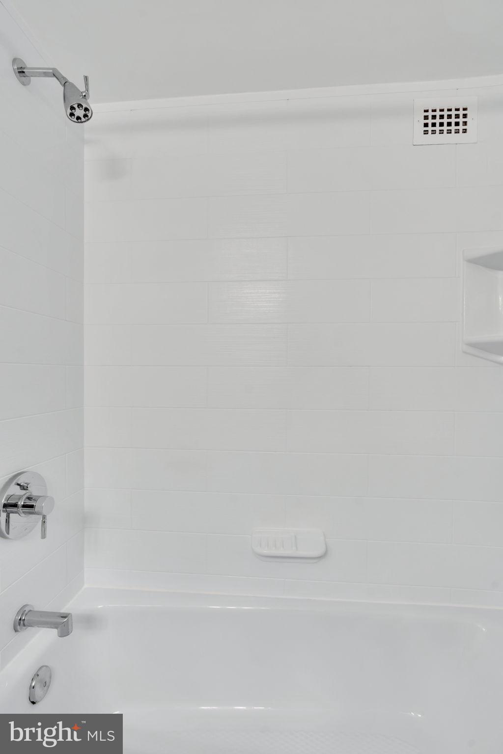 IDYLWOOD TOWERS CONDO - Residential