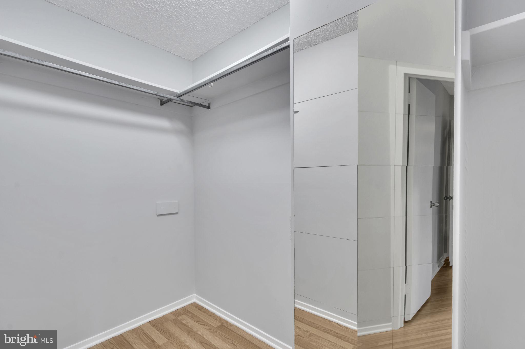 IDYLWOOD TOWERS CONDO - Residential