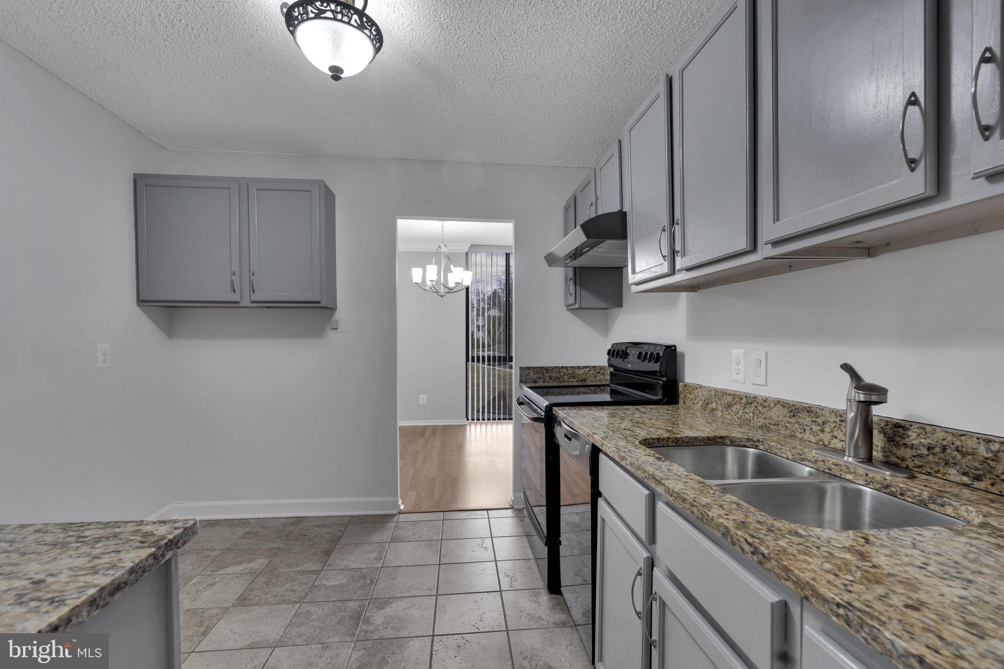 IDYLWOOD TOWERS CONDO - Residential