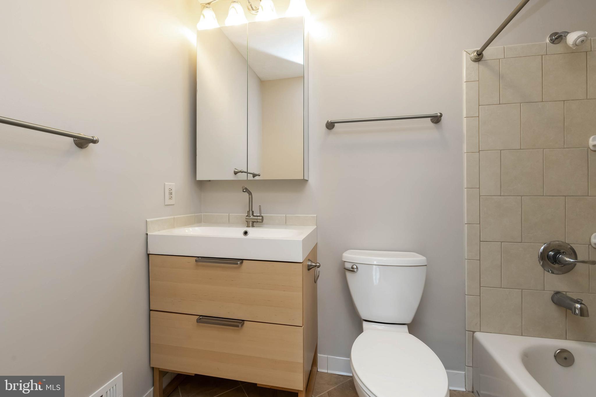 WETHERSFIELD - Residential