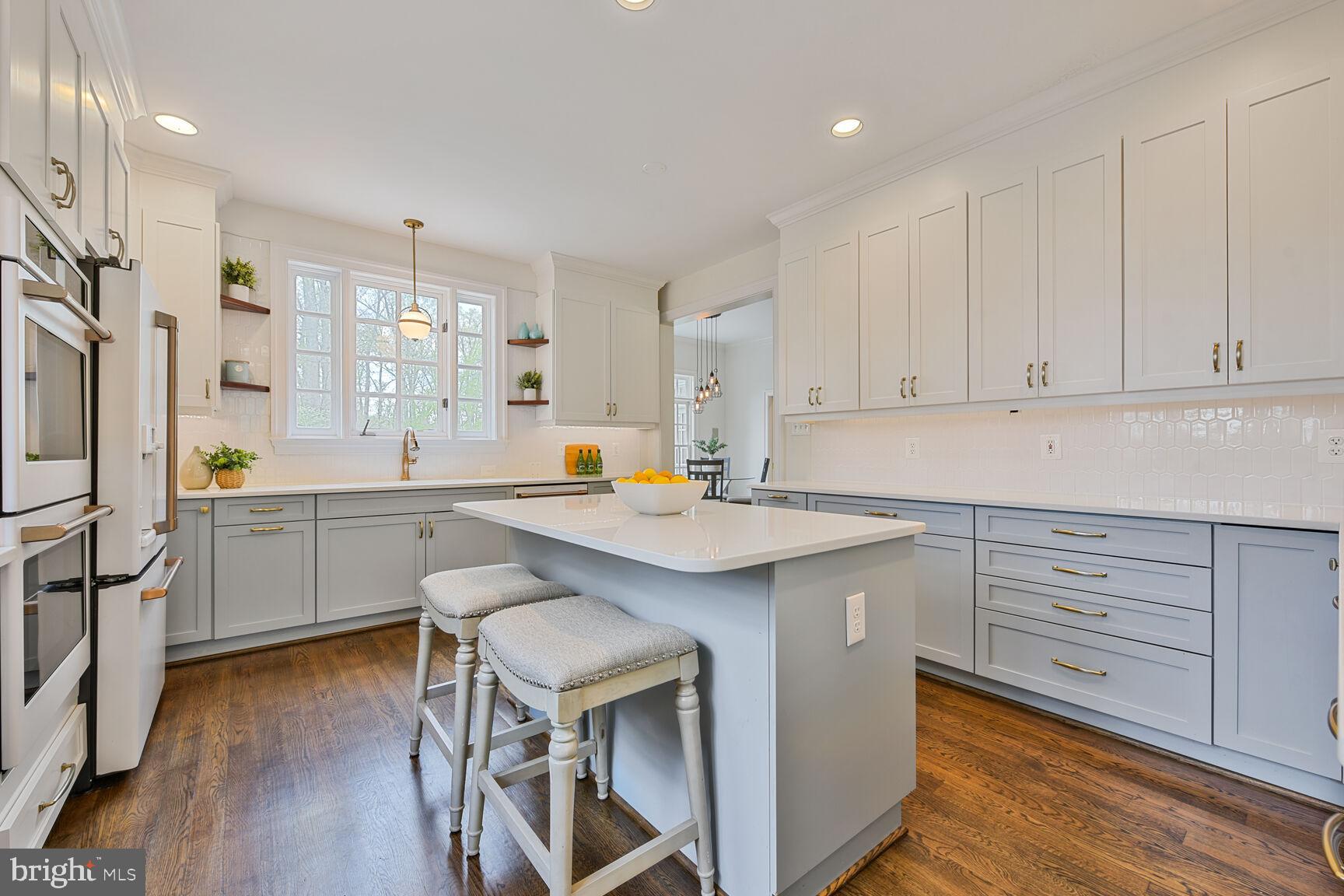 CREWS WOODS - Residential