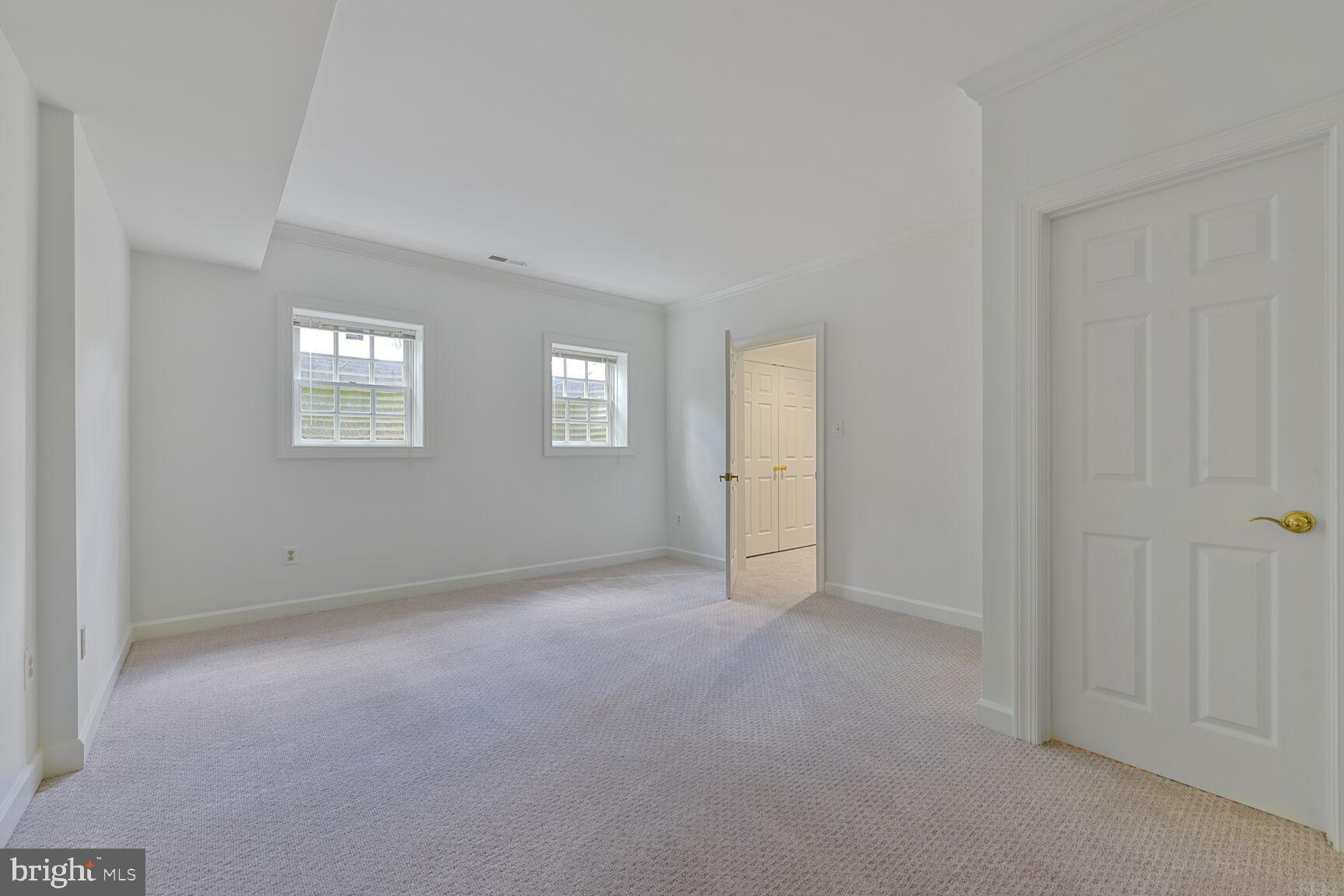 CREWS WOODS - Residential