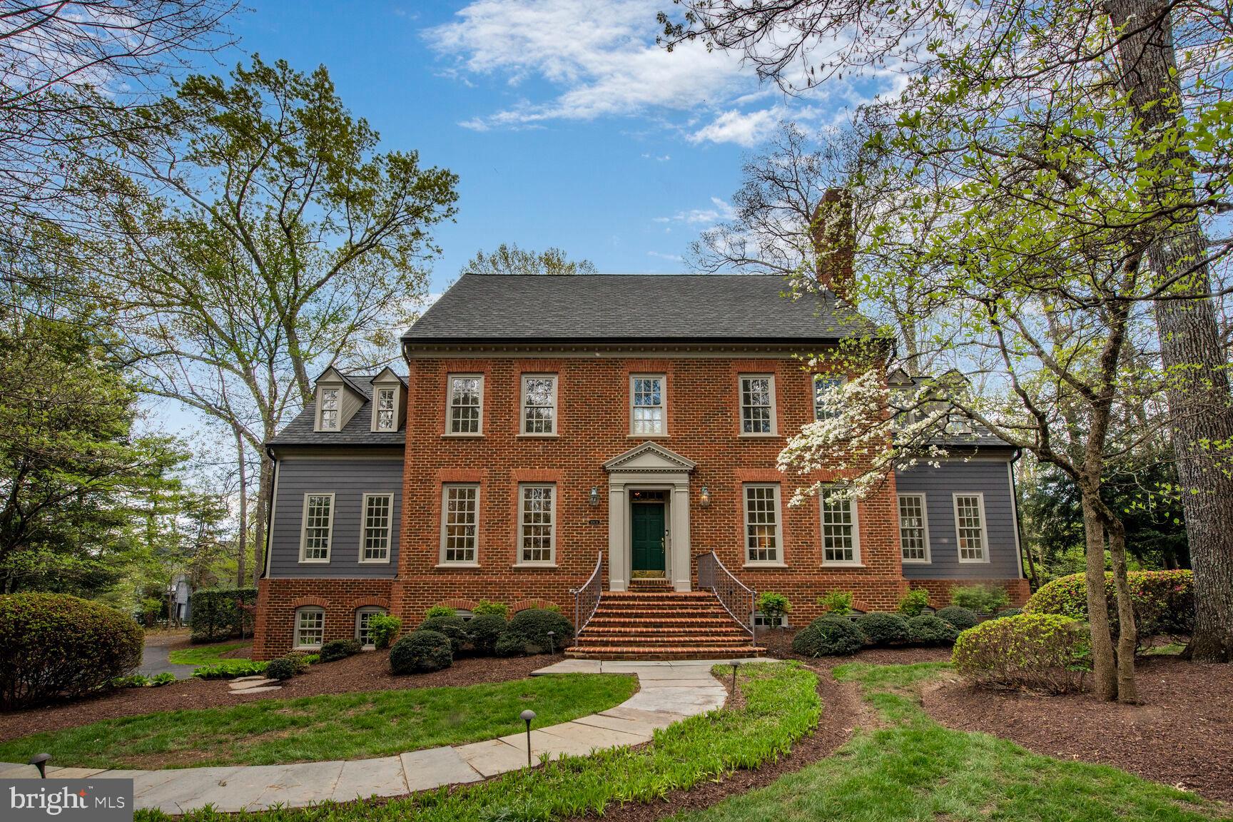 CREWS WOODS - Residential