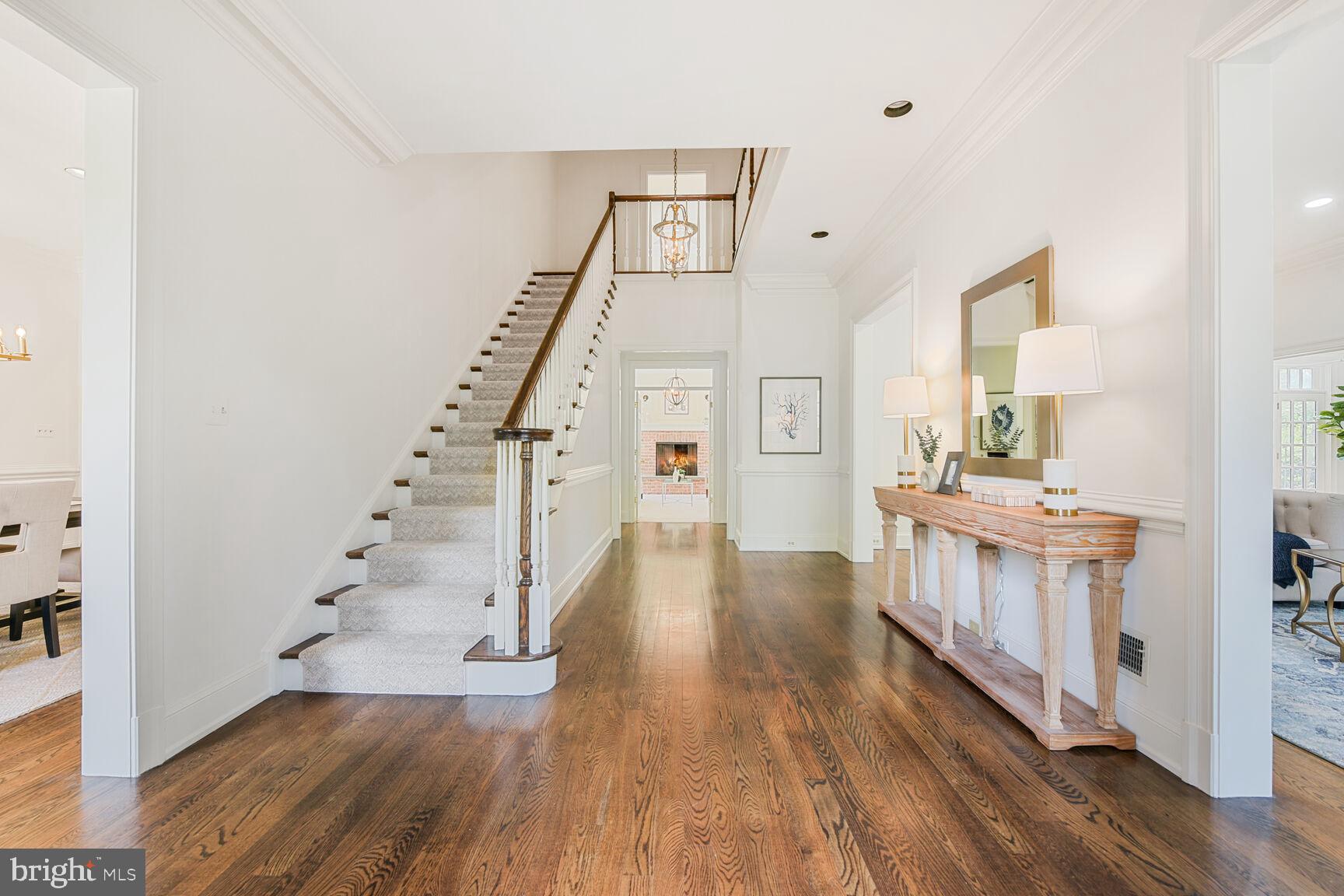 CREWS WOODS - Residential