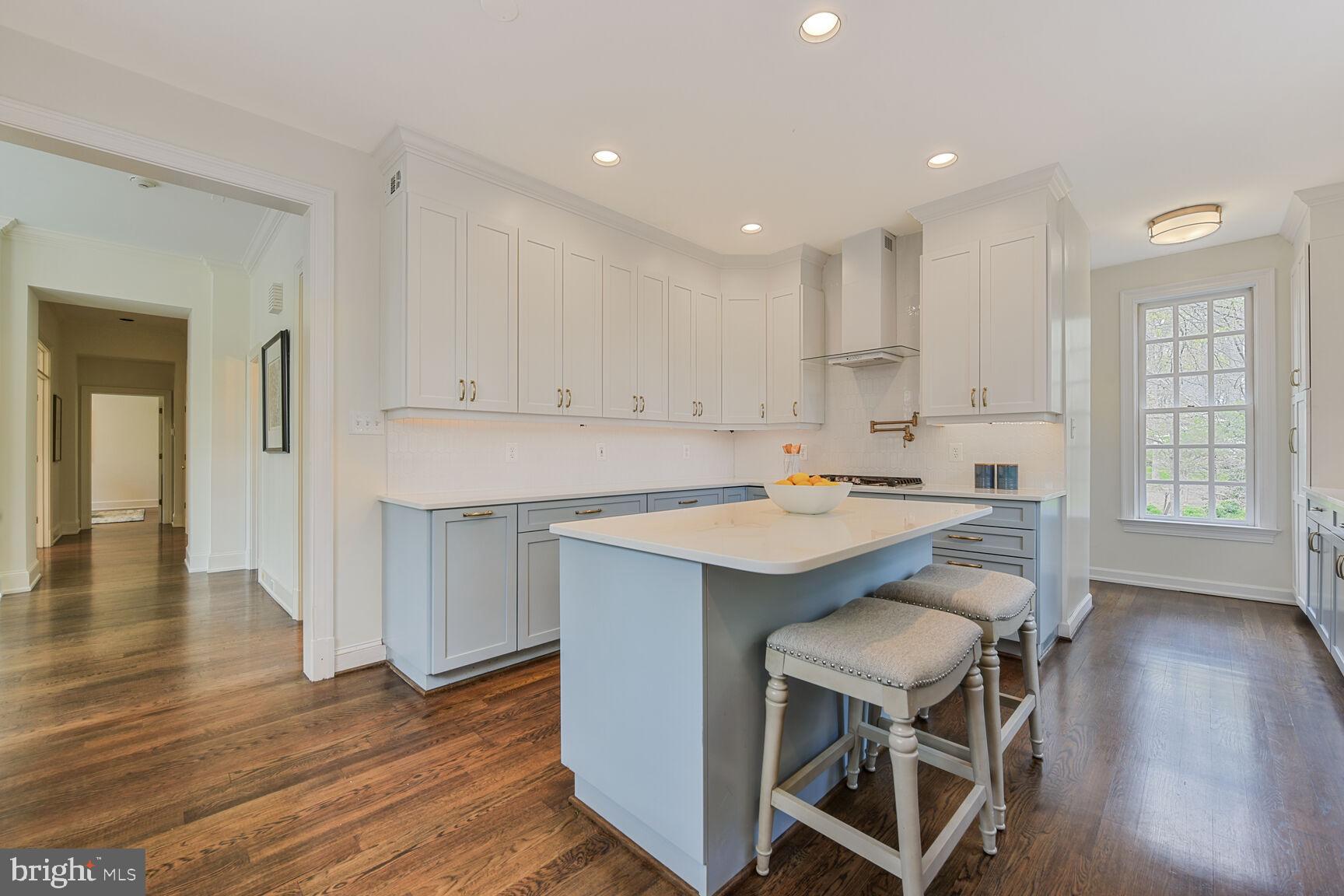 CREWS WOODS - Residential