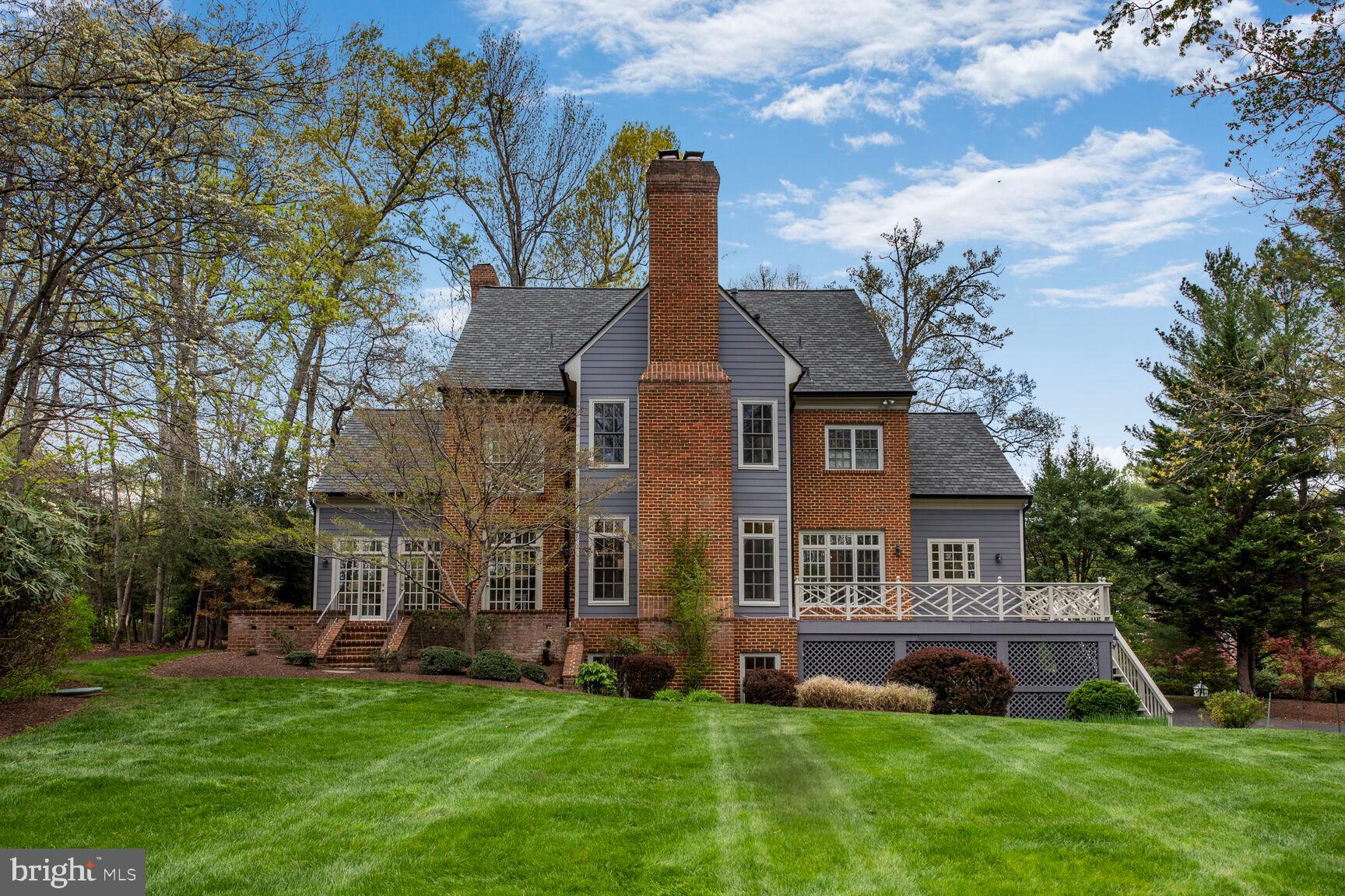 CREWS WOODS - Residential