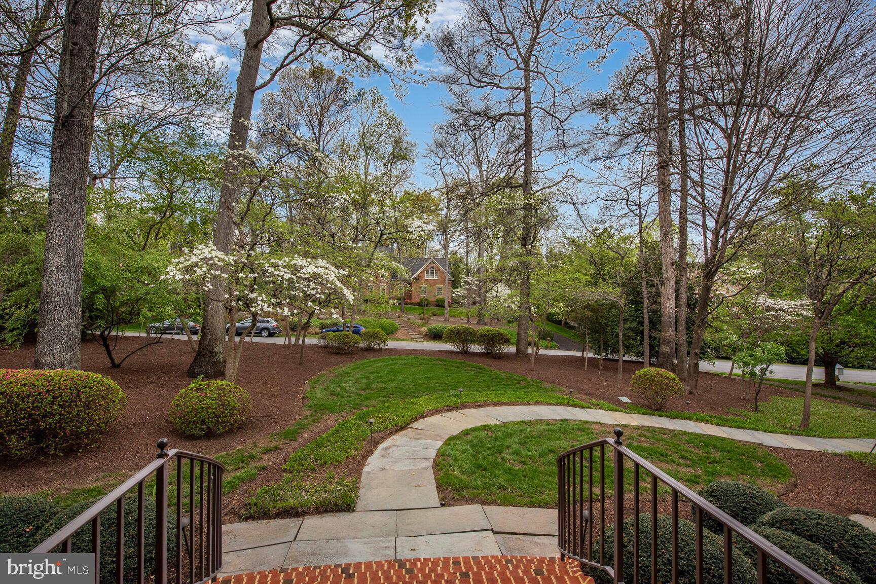 CREWS WOODS - Residential