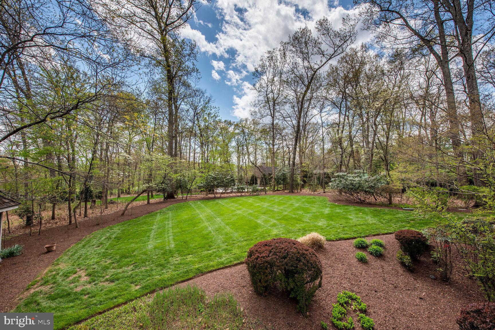 CREWS WOODS - Residential