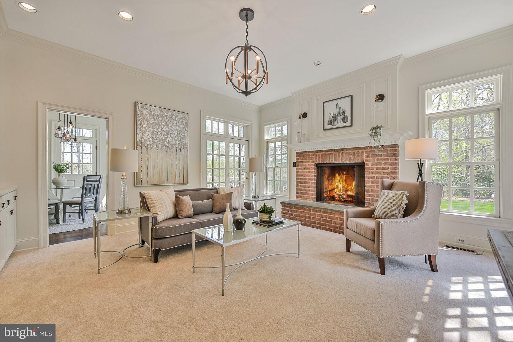 CREWS WOODS - Residential