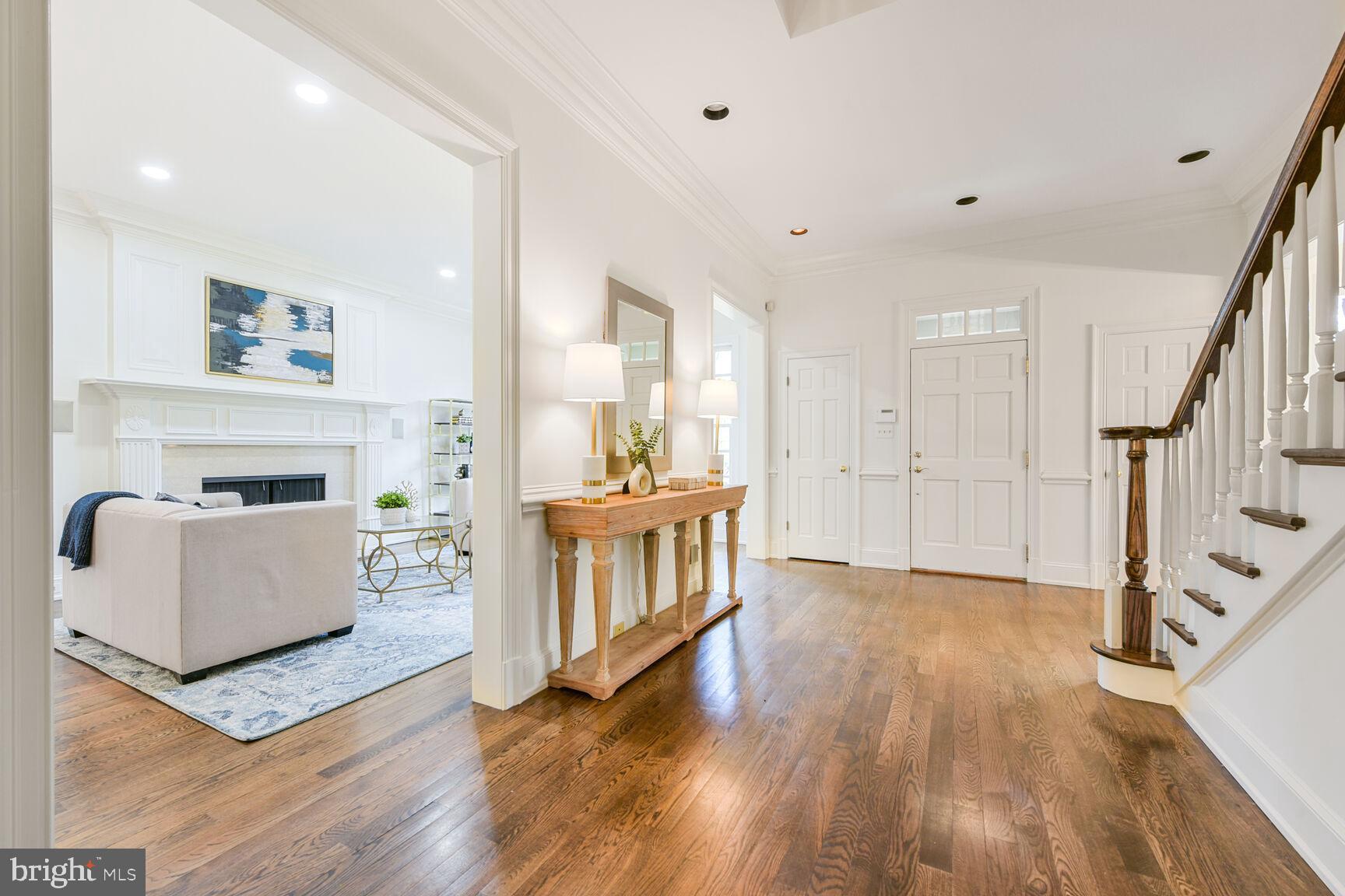 CREWS WOODS - Residential