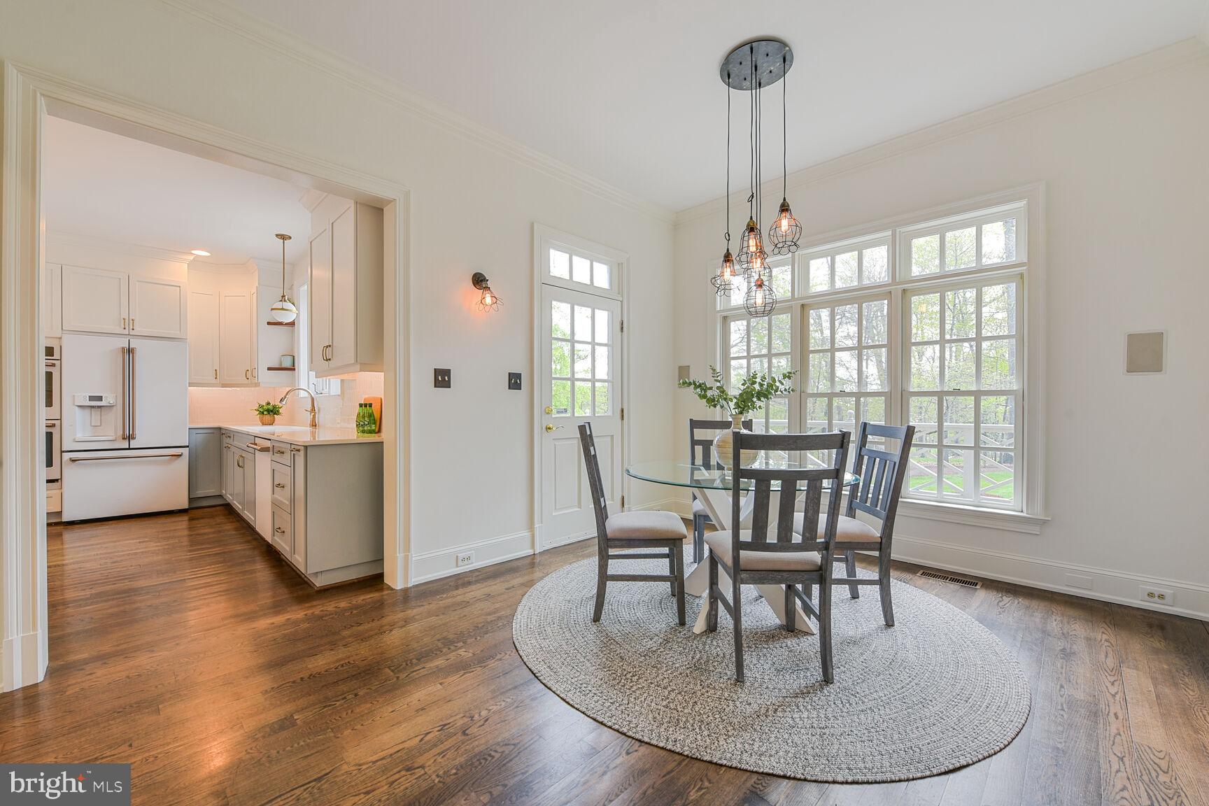 CREWS WOODS - Residential