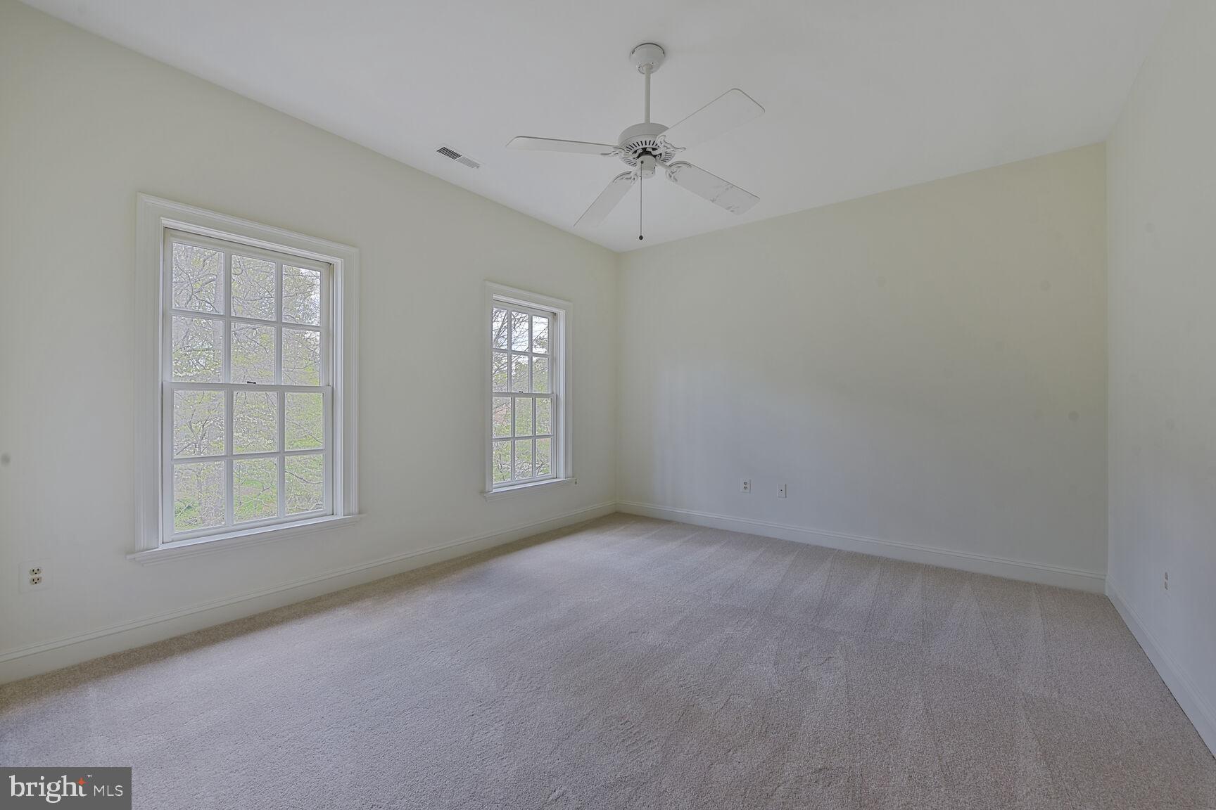 CREWS WOODS - Residential