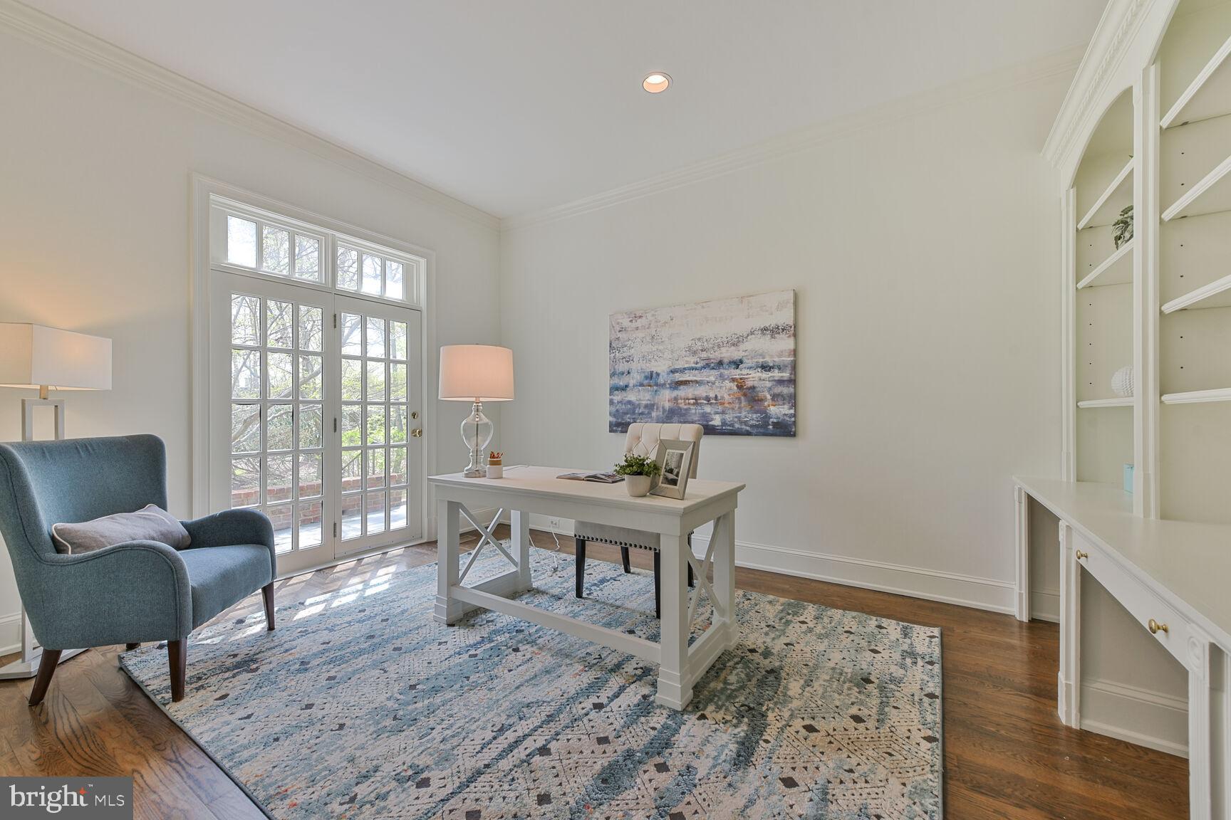 CREWS WOODS - Residential