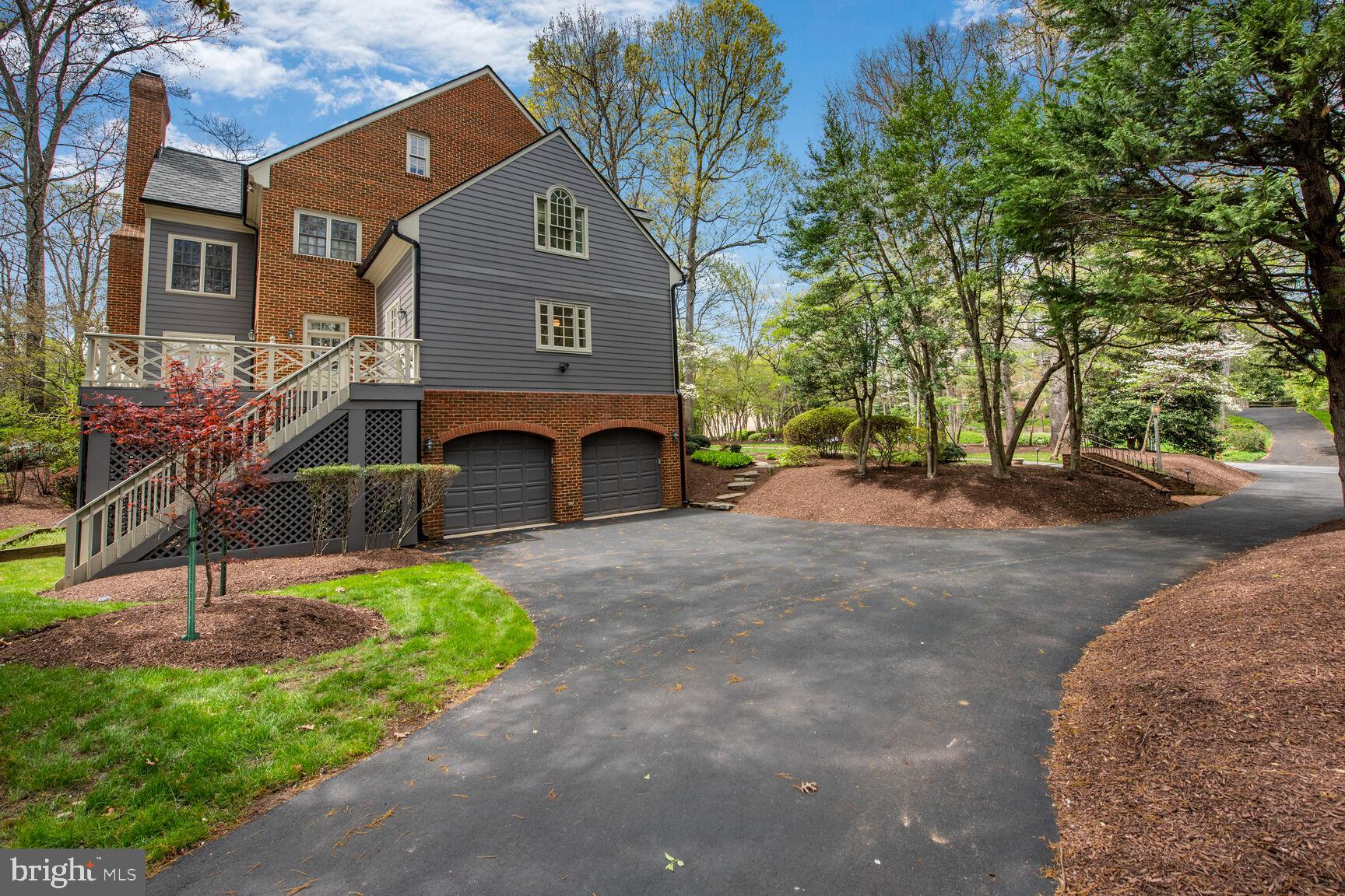 CREWS WOODS - Residential