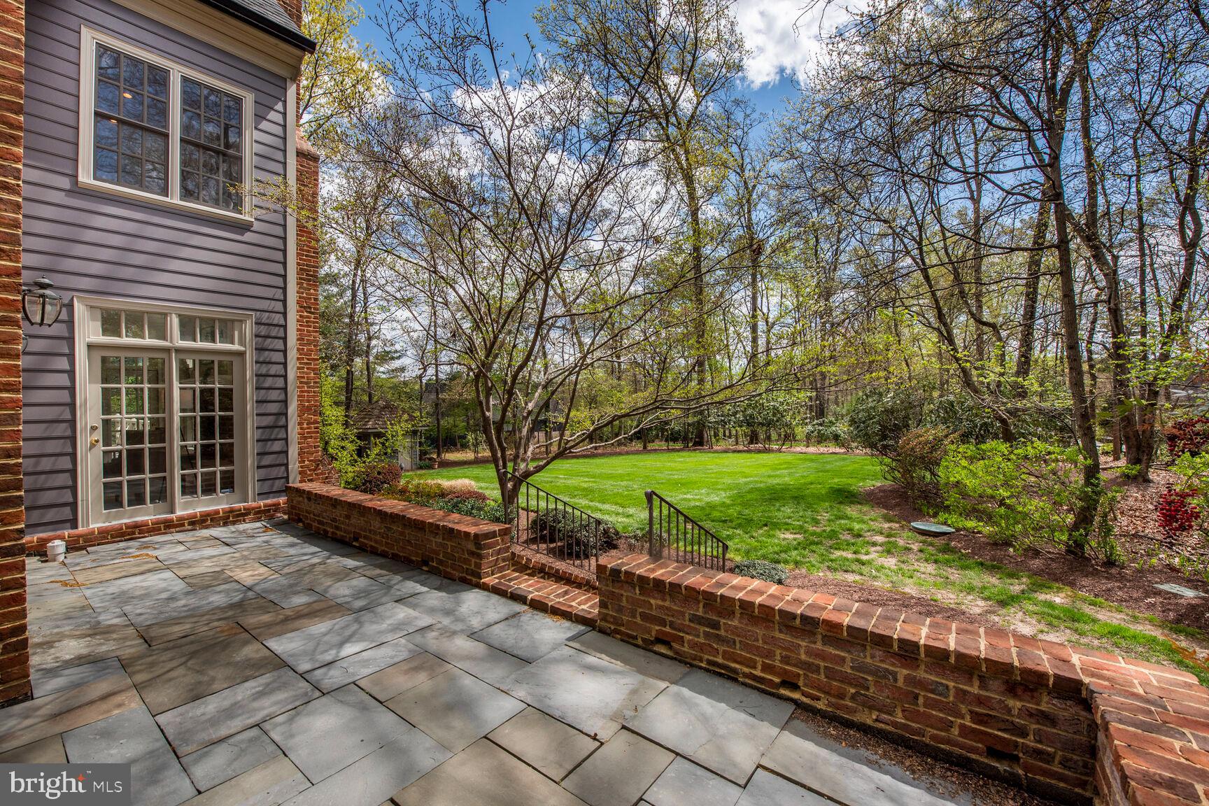 CREWS WOODS - Residential