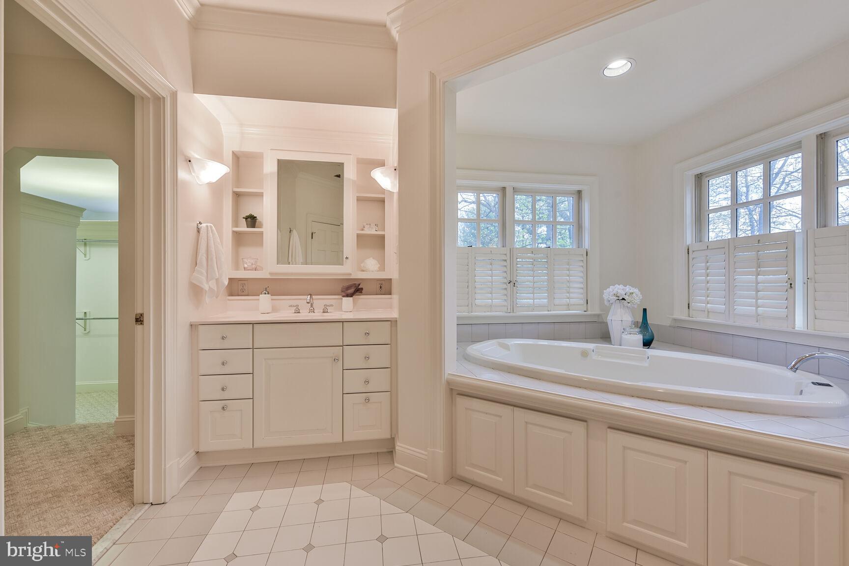 CREWS WOODS - Residential