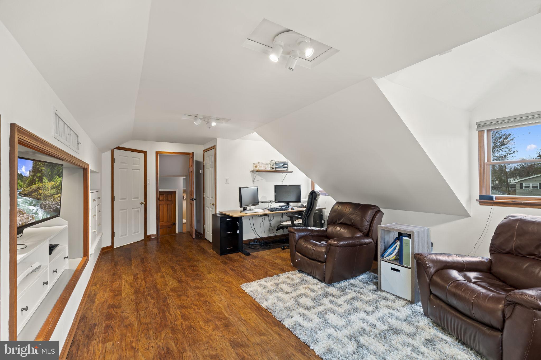 BELMONT HILLS - Residential