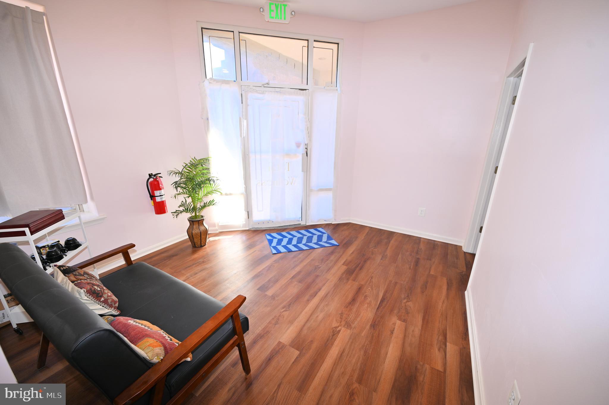 FEDERAL HILL HISTORIC DISTRICT - Commercial Sale