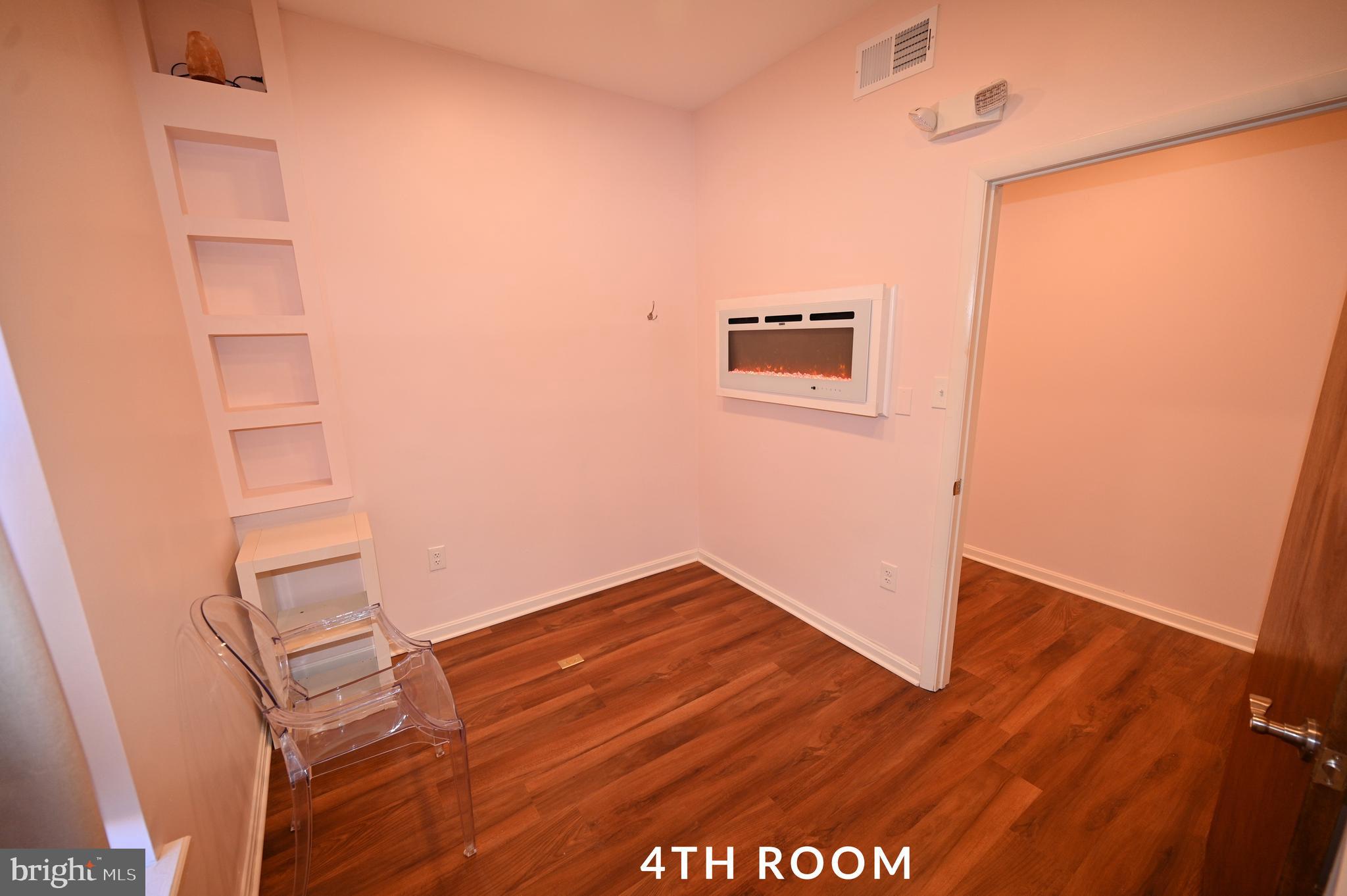 FEDERAL HILL HISTORIC DISTRICT - Commercial Sale