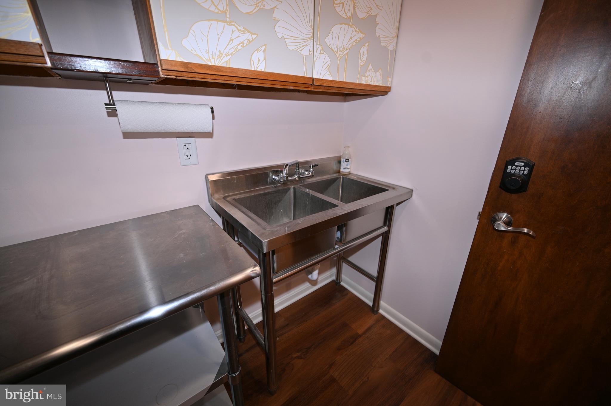 FEDERAL HILL HISTORIC DISTRICT - Commercial Sale