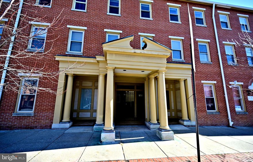 Pictures will be loaded today. Nestled in a thriving business park, this commercial property presents an exceptional investment opportunity for discerning investors seeking to capitalize on a prime location with significant growth potential. Built in 2007, the property boasts a solid construction of block and brick, ensuring durability and low maintenance for years to come. The strategic location is a standout feature, with convenient access to public transportation options, including a bus stop and metro/subway station both less than a mile away. This accessibility not only enhances the property's appeal to potential tenants but also positions it favorably for future appreciation as the area continues to develop. Additionally, the proximity to an airport within a 10-mile radius adds to the convenience for businesses that require frequent travel, making this an attractive option for a variety of commercial ventures. Investors will appreciate the flexibility of the space, which can accommodate a range of business types, from retail to office use. The surrounding business park environment fosters a collaborative atmosphere, encouraging networking and partnerships among local businesses. This synergy can lead to increased foot traffic and visibility, enhancing the potential for rental income. Parking is another key advantage, with both on-street and parking lot options available, ensuring that clients and customers have easy access to the property. This feature is particularly valuable in a bustling business area, where convenience can significantly impact customer satisfaction and retention. The property is not just a building; it's a gateway to a vibrant community of businesses and opportunities. With no association fees or restrictive amenities, investors have the freedom to tailor the space to their specific needs, maximizing their return on investment. As the demand for commercial spaces in well-connected locations continues to rise, this property stands out as a sound investment choice. Whether you are looking to expand your portfolio or make your first foray into commercial real estate, this property offers the perfect blend of location, accessibility, and potential for growth. Embrace the opportunity to invest in a space that not only promises financial returns but also contributes to the dynamic fabric of the local business community.