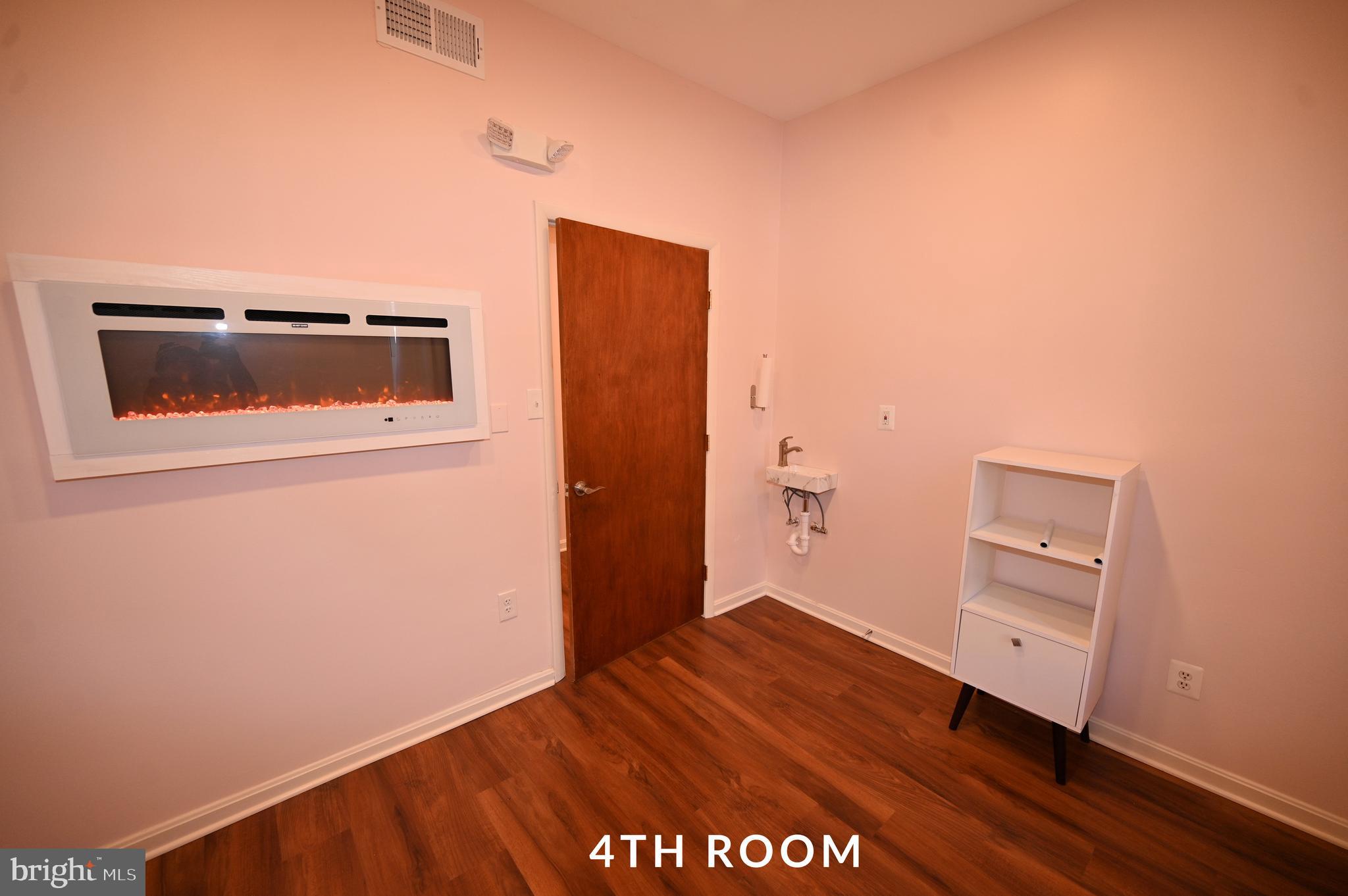 FEDERAL HILL HISTORIC DISTRICT - Commercial Sale