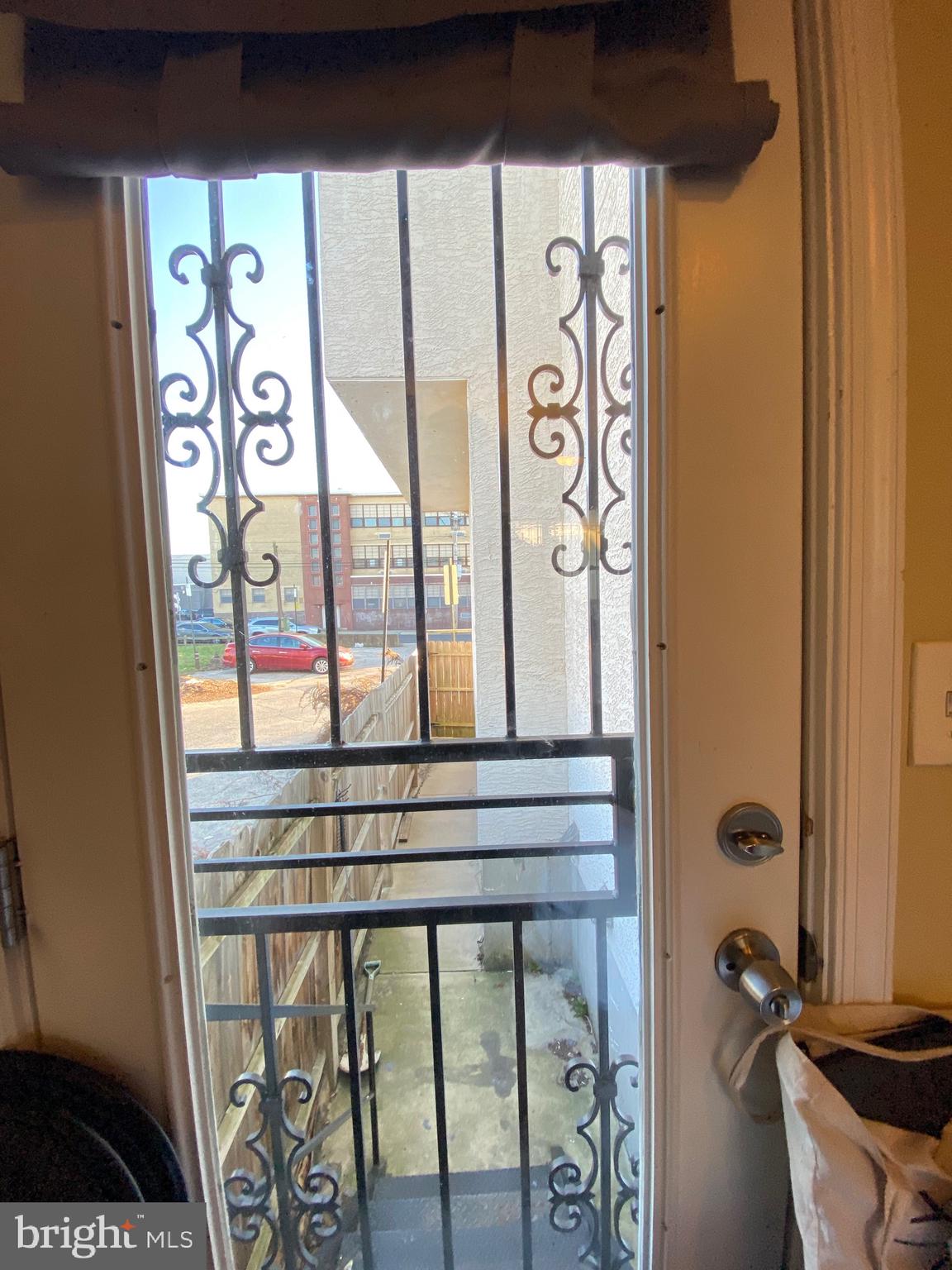 TEMPLE UNIVERSITY - Residential Lease