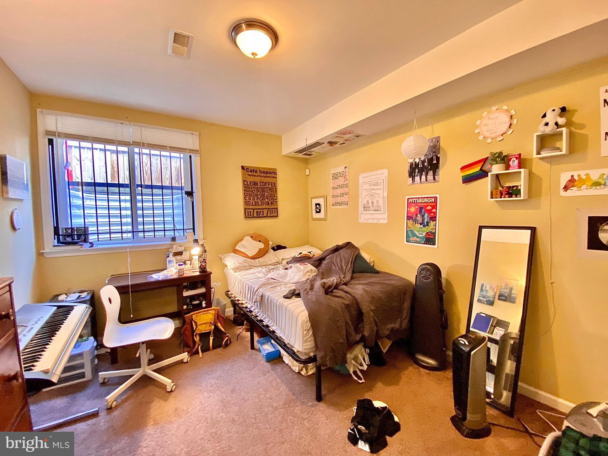TEMPLE UNIVERSITY - Residential Lease