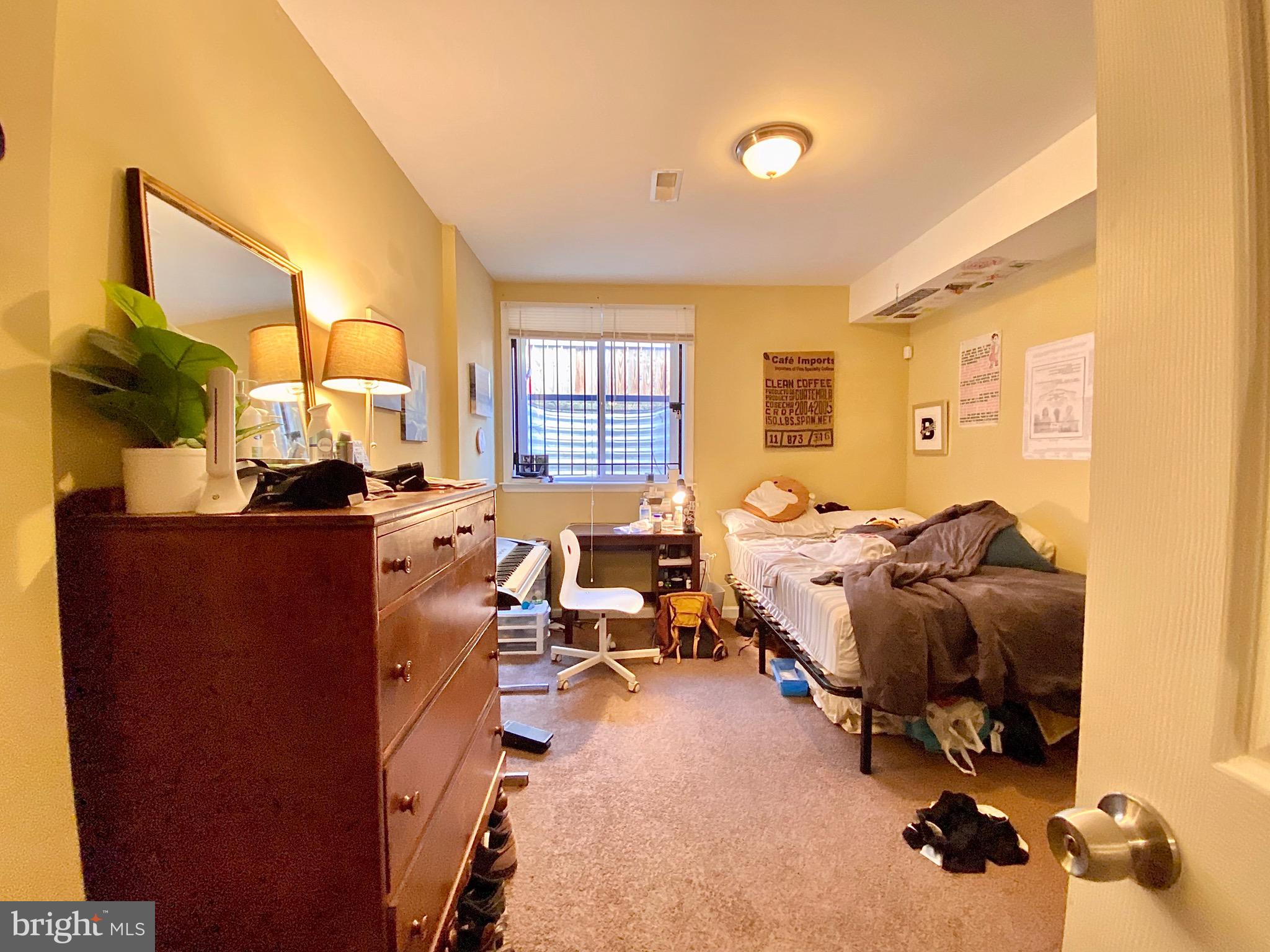 TEMPLE UNIVERSITY - Residential Lease