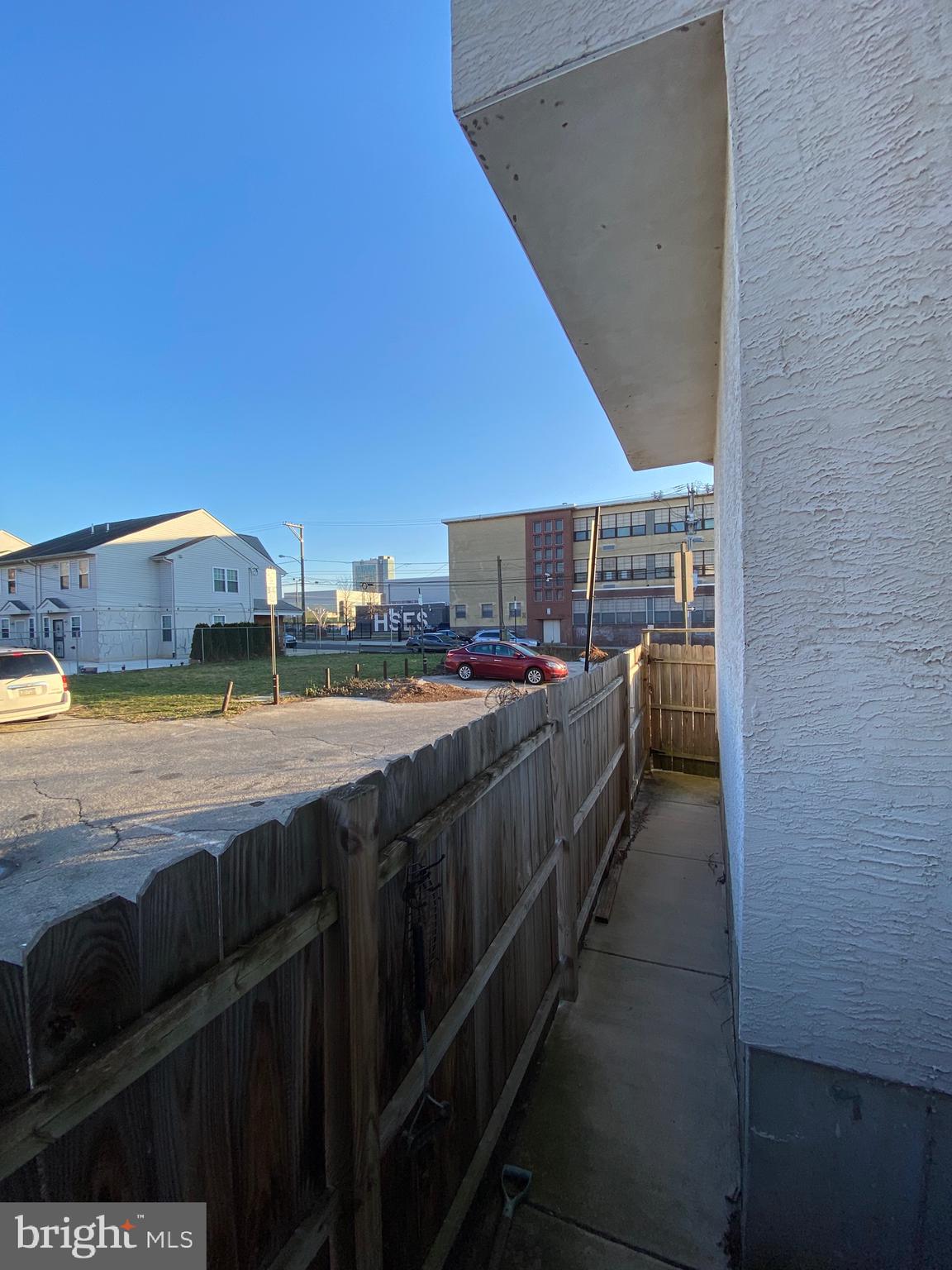 TEMPLE UNIVERSITY - Residential Lease
