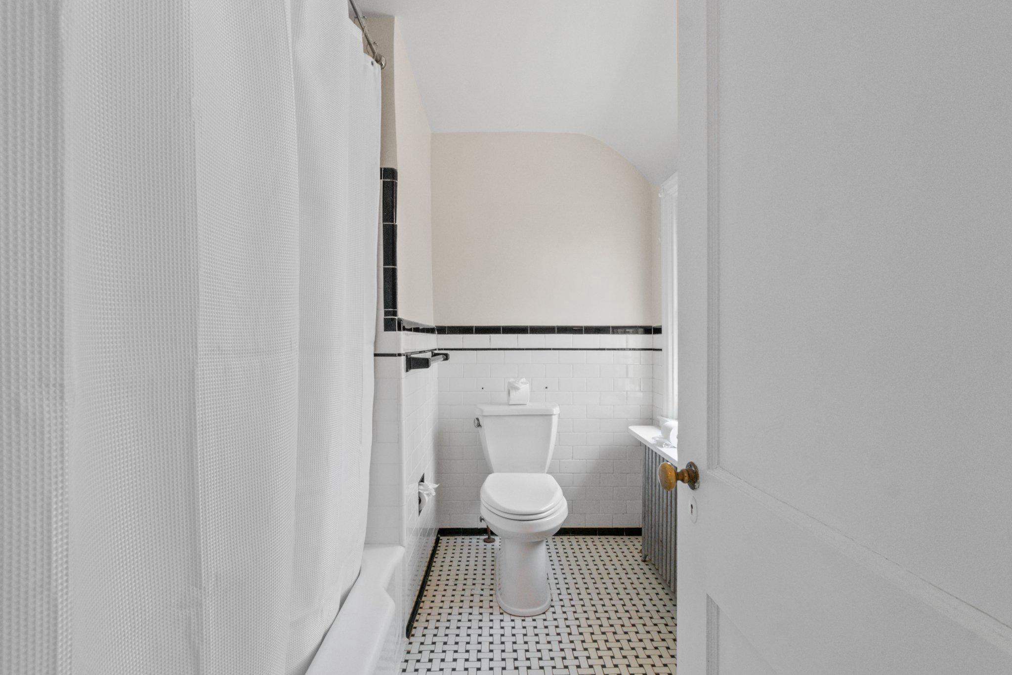 KENSINGTON - Residential