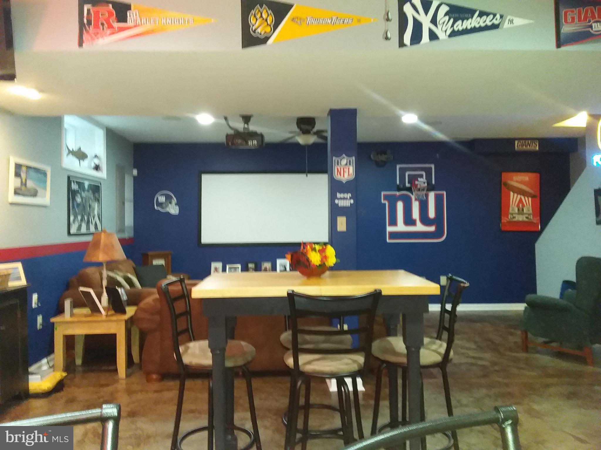 AUTUMN WOODS - Residential