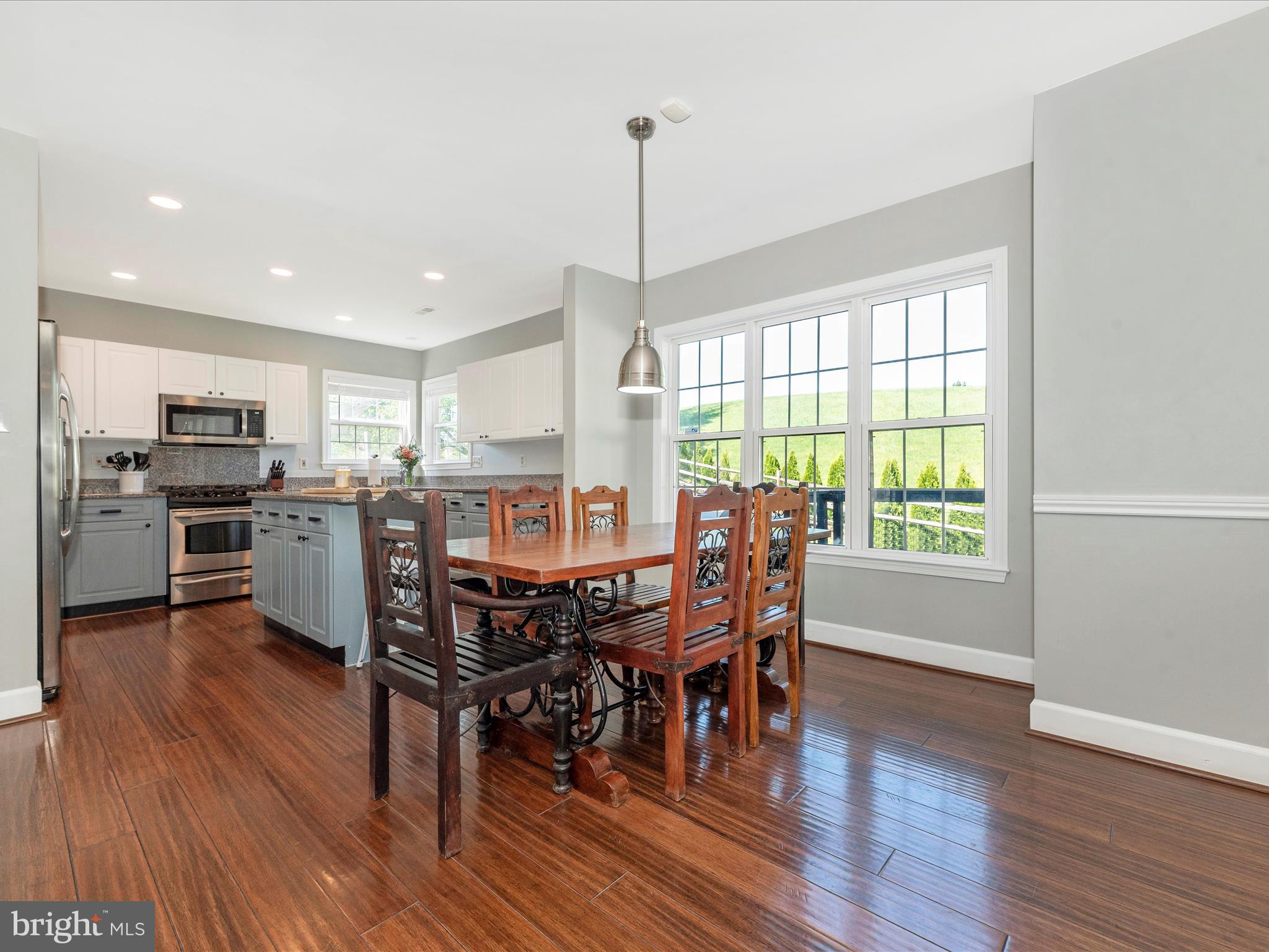 SPRING RIDGE - Residential