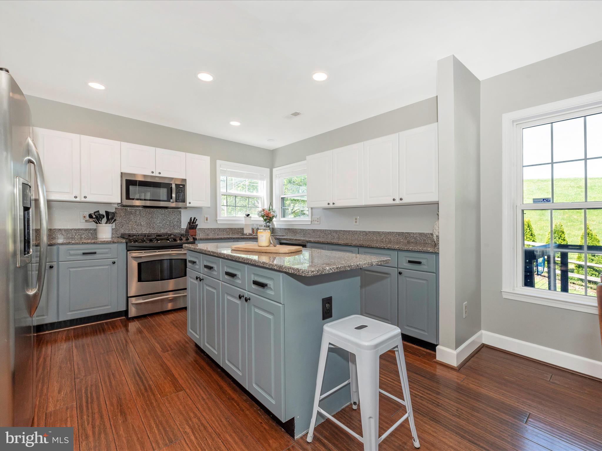 SPRING RIDGE - Residential