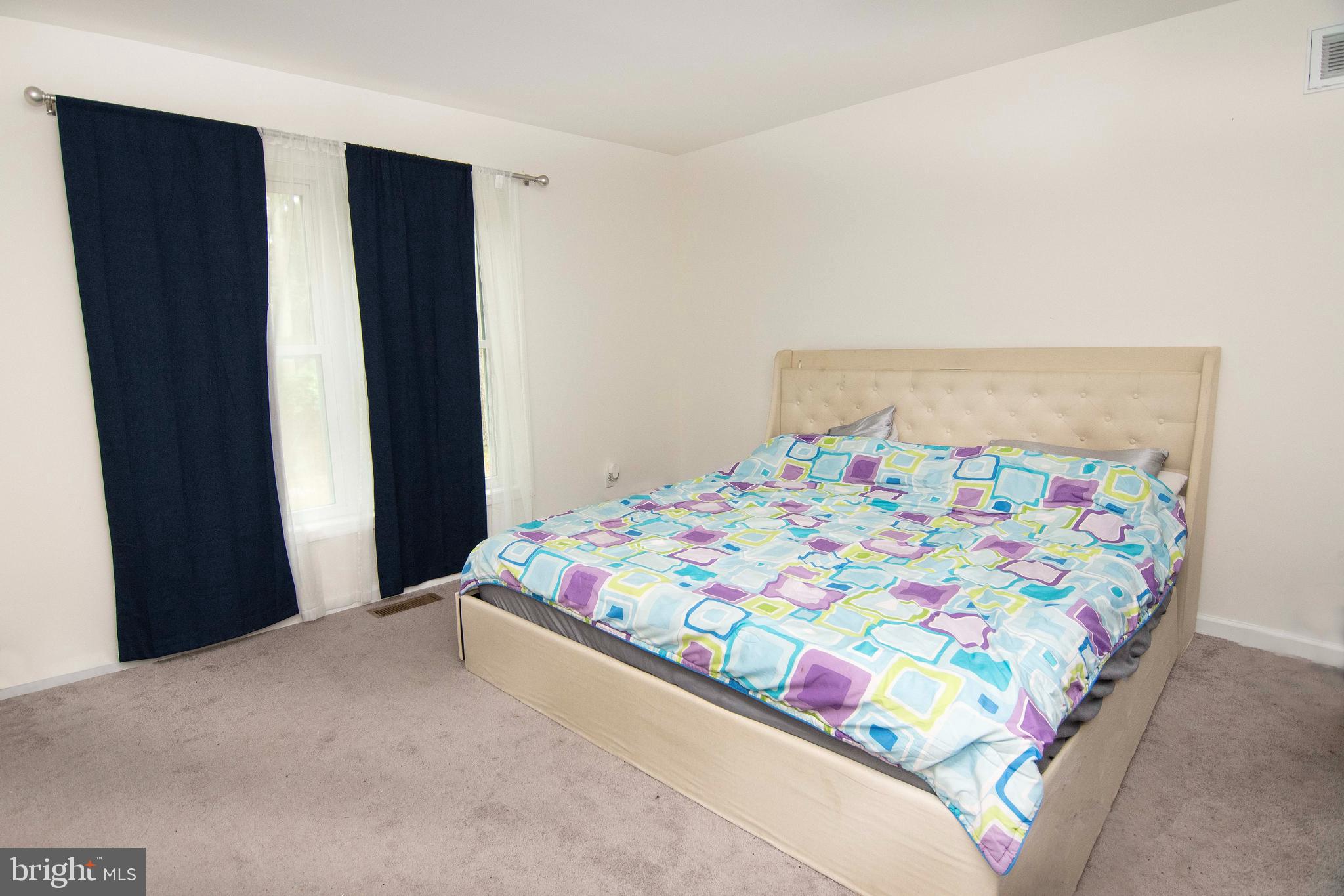 CAPTAIN'S COVE - Residential