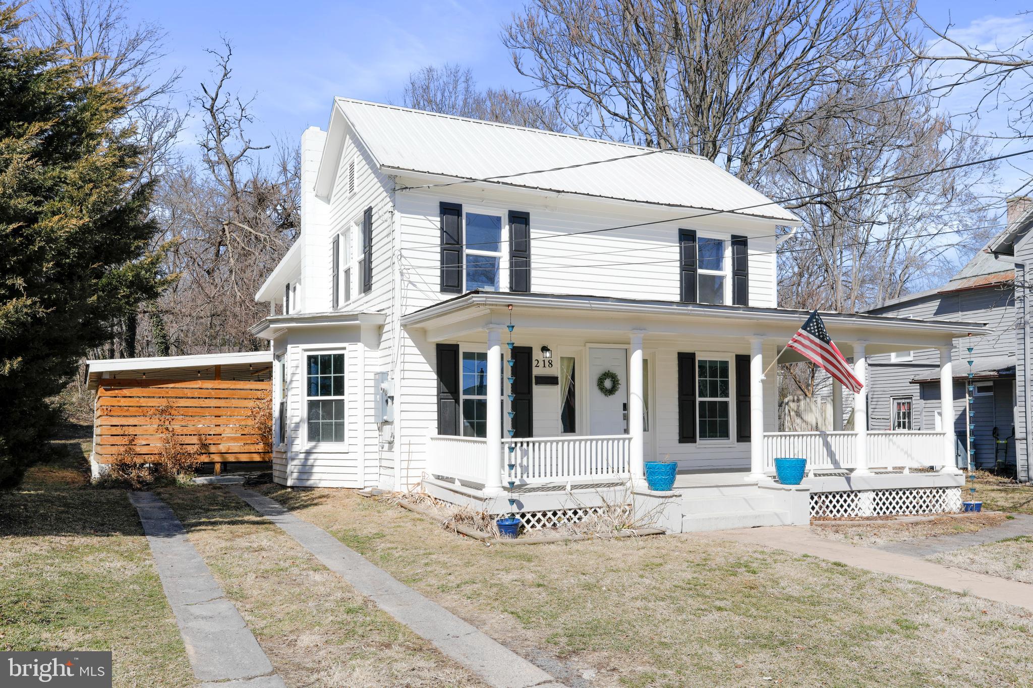 218 S COMMERCE STREET