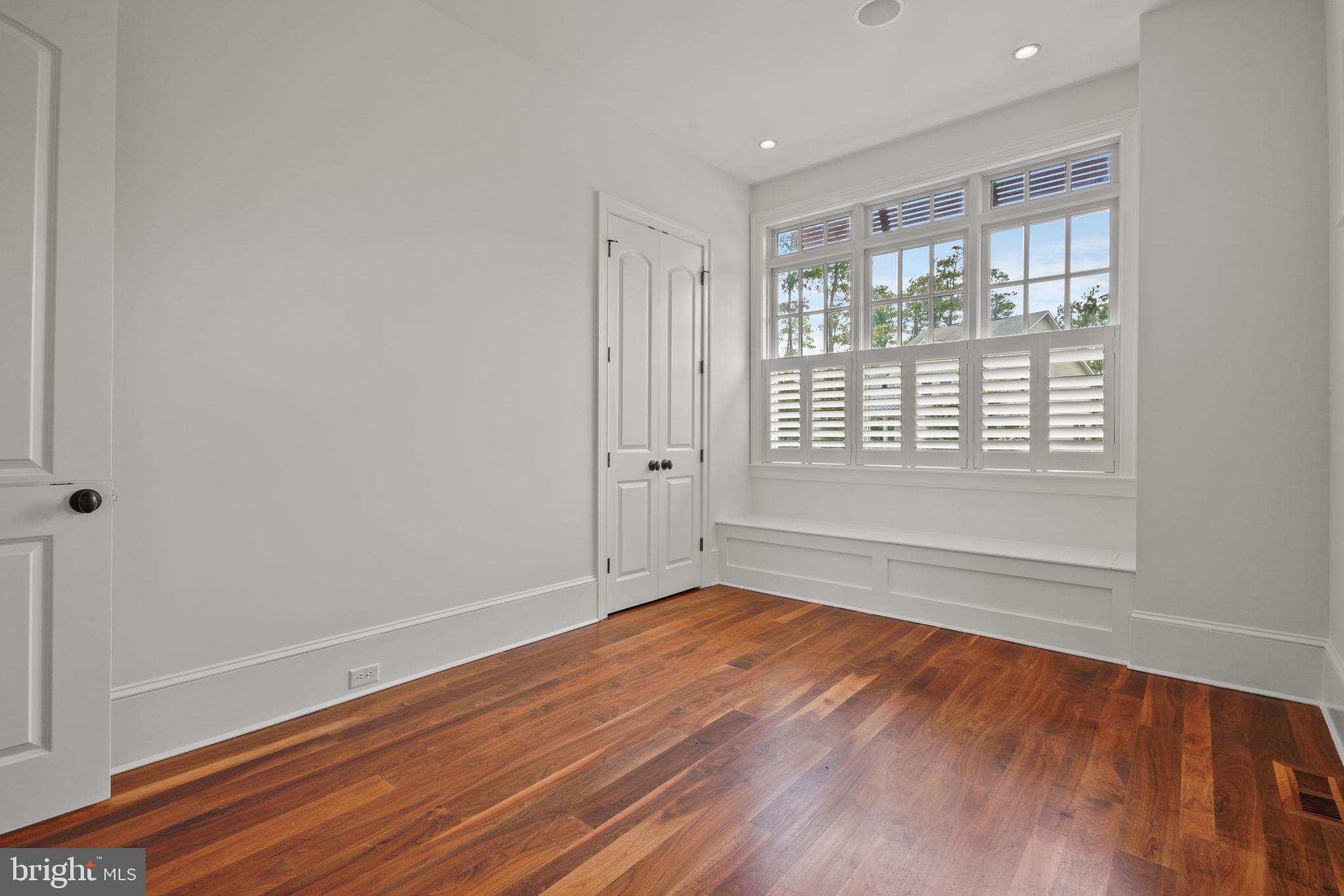 GLEN RIDDLE - Residential