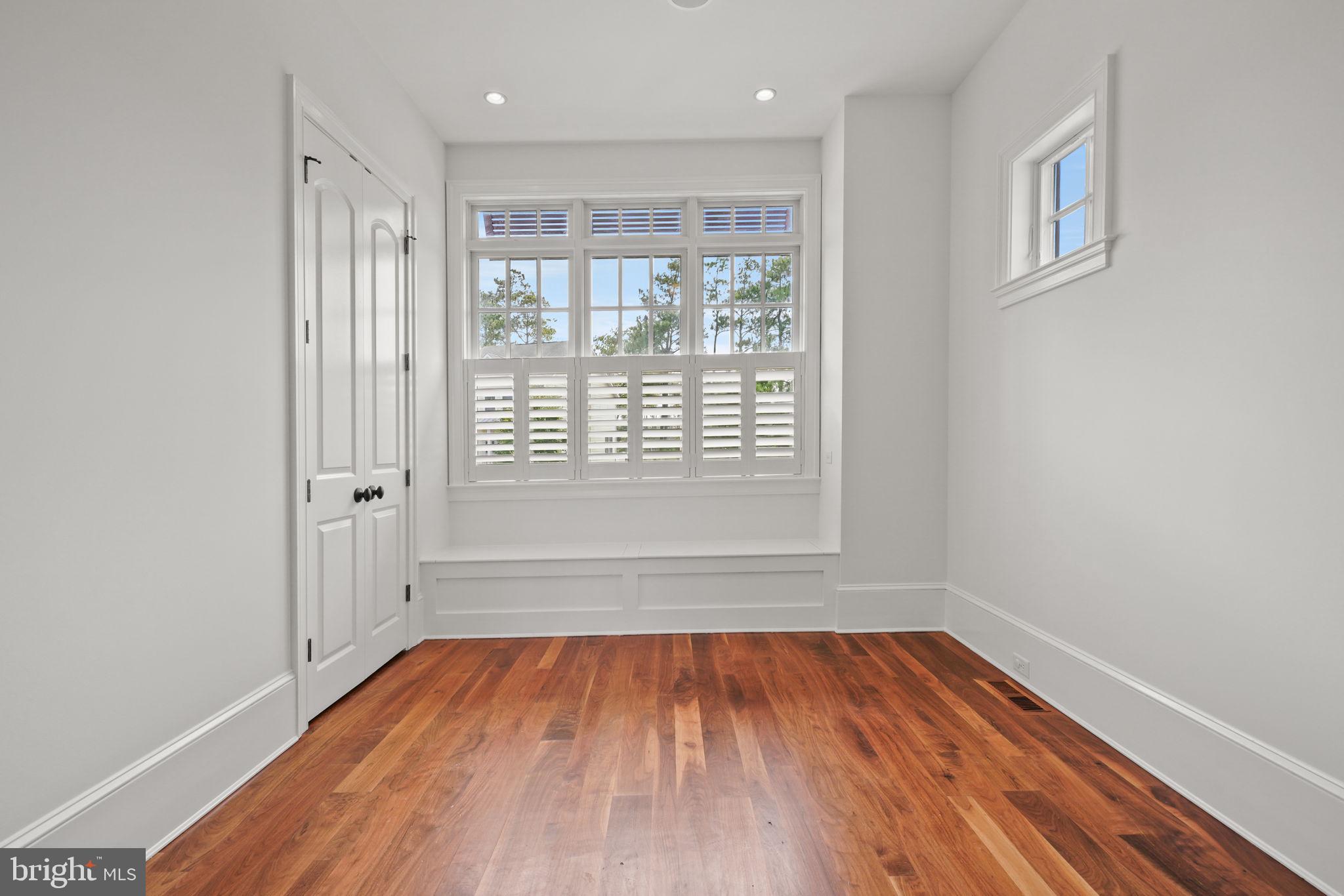 GLEN RIDDLE - Residential